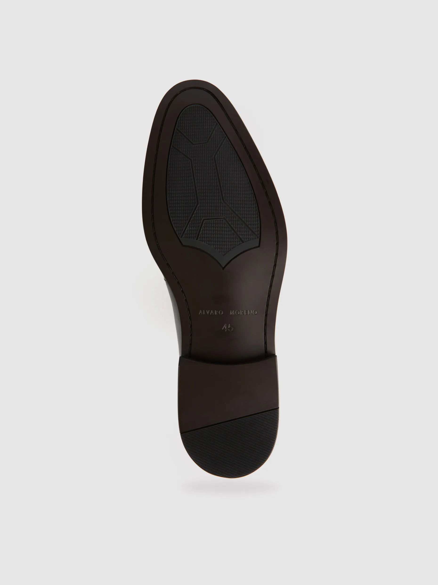 Mocassino con Maschera Elegante e Decorazioni a Nappe - Stile Moderno di Alvaro Moreno