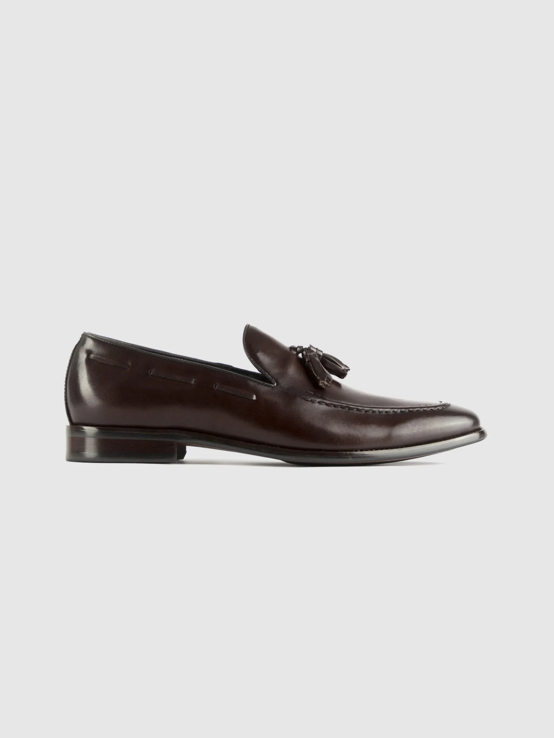 Loafer Eleganti con Borchie in Pelle Morbida - Marrone Scuro | Collezione Exclusiva Negozio Alvaro Moreno