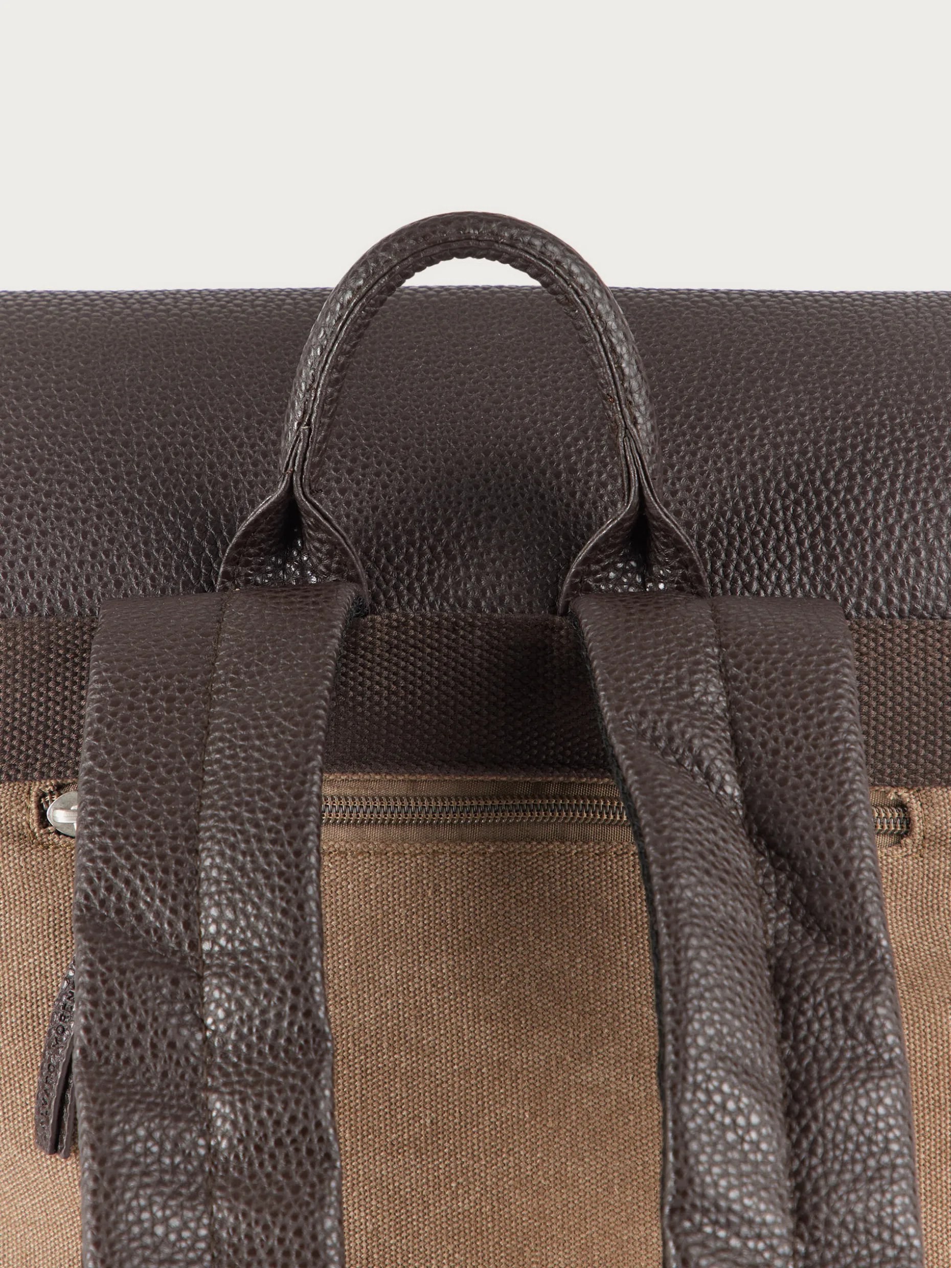 Borse Zaino MOCHILAN NOLAN Originali - Negozio Ufficiale Alvaro Moreno | Spedizione Gratuita + Sconti Fino al 30% | Nuova Collezione 2024 | Design Ergonomico per Escursionismo e Viaggi