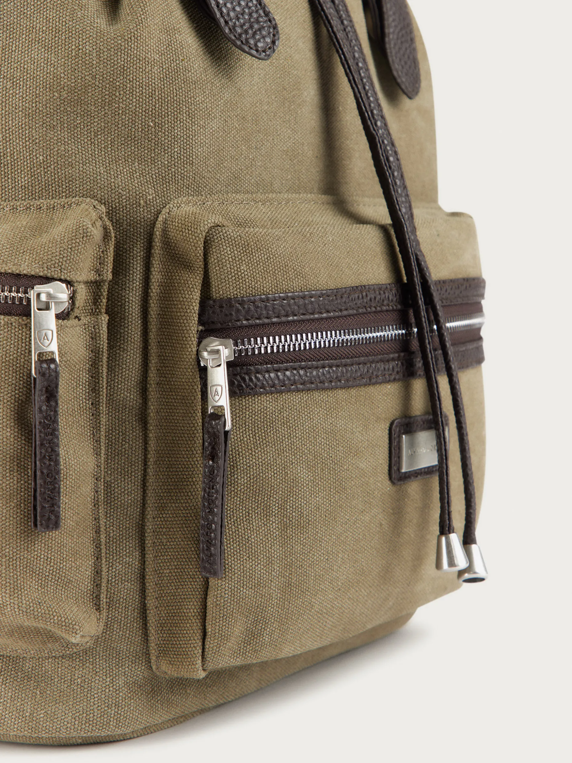 Zaino Nolan by Alvaro Moreno - Modello Classico con Prezzo Accessibile