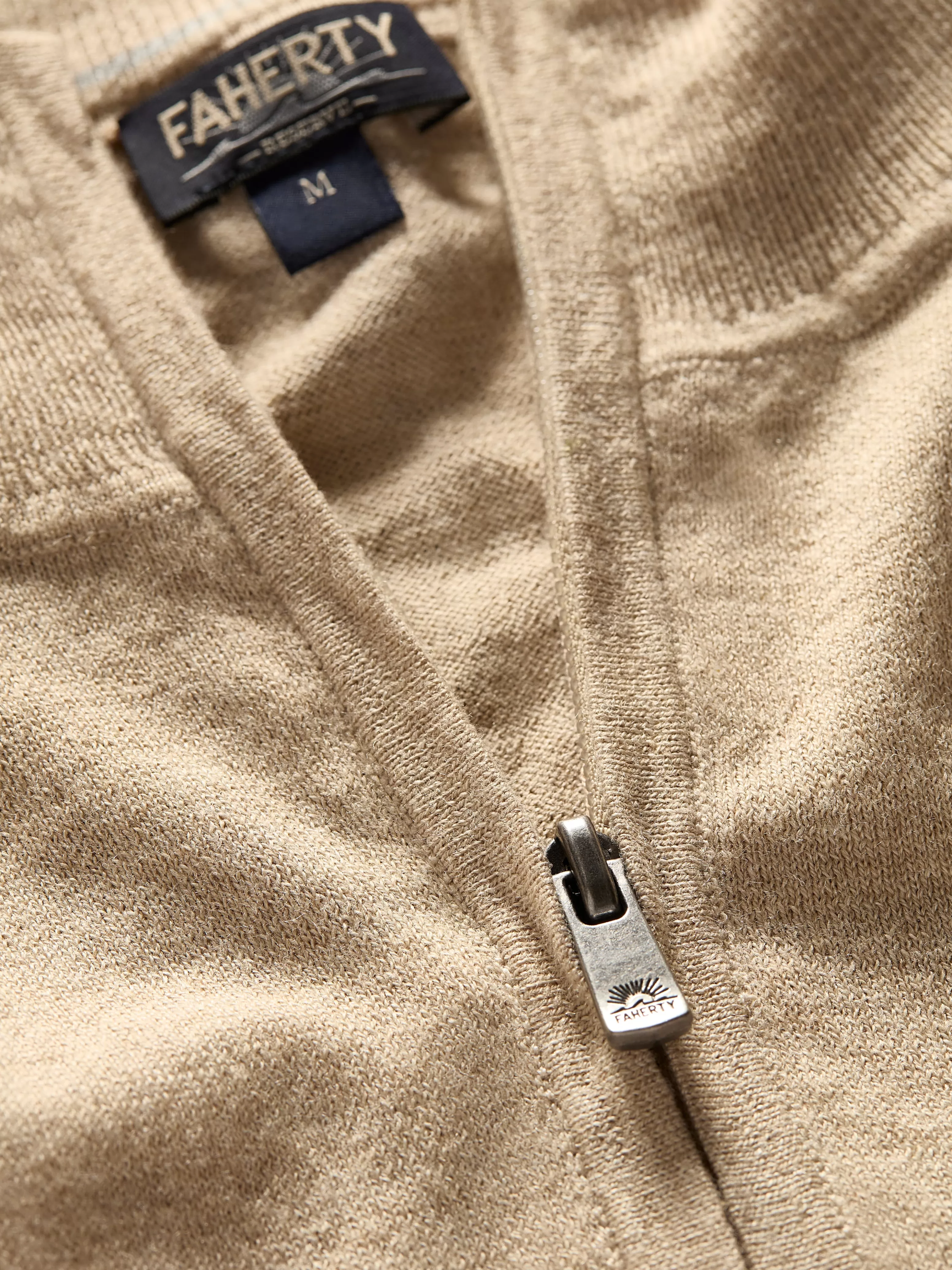 Maglione Sportivo con Zip a Quarti - Taglio Allungato per Massima Comodità | Collezione Attiva Faherty, Stagione Calda