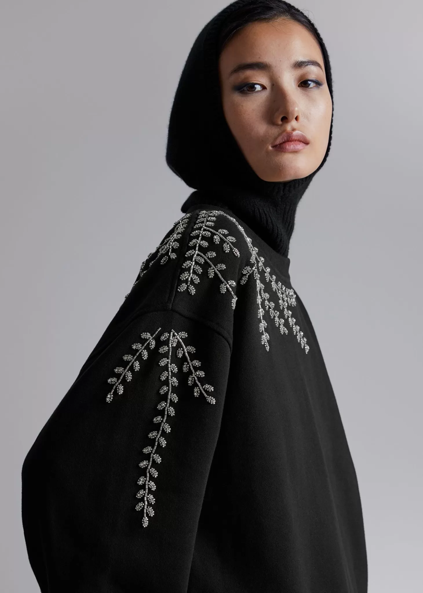 Maglione Oversize con Perline - Other Stories | Saldi Autunnali, Stile Minimal e Comoda