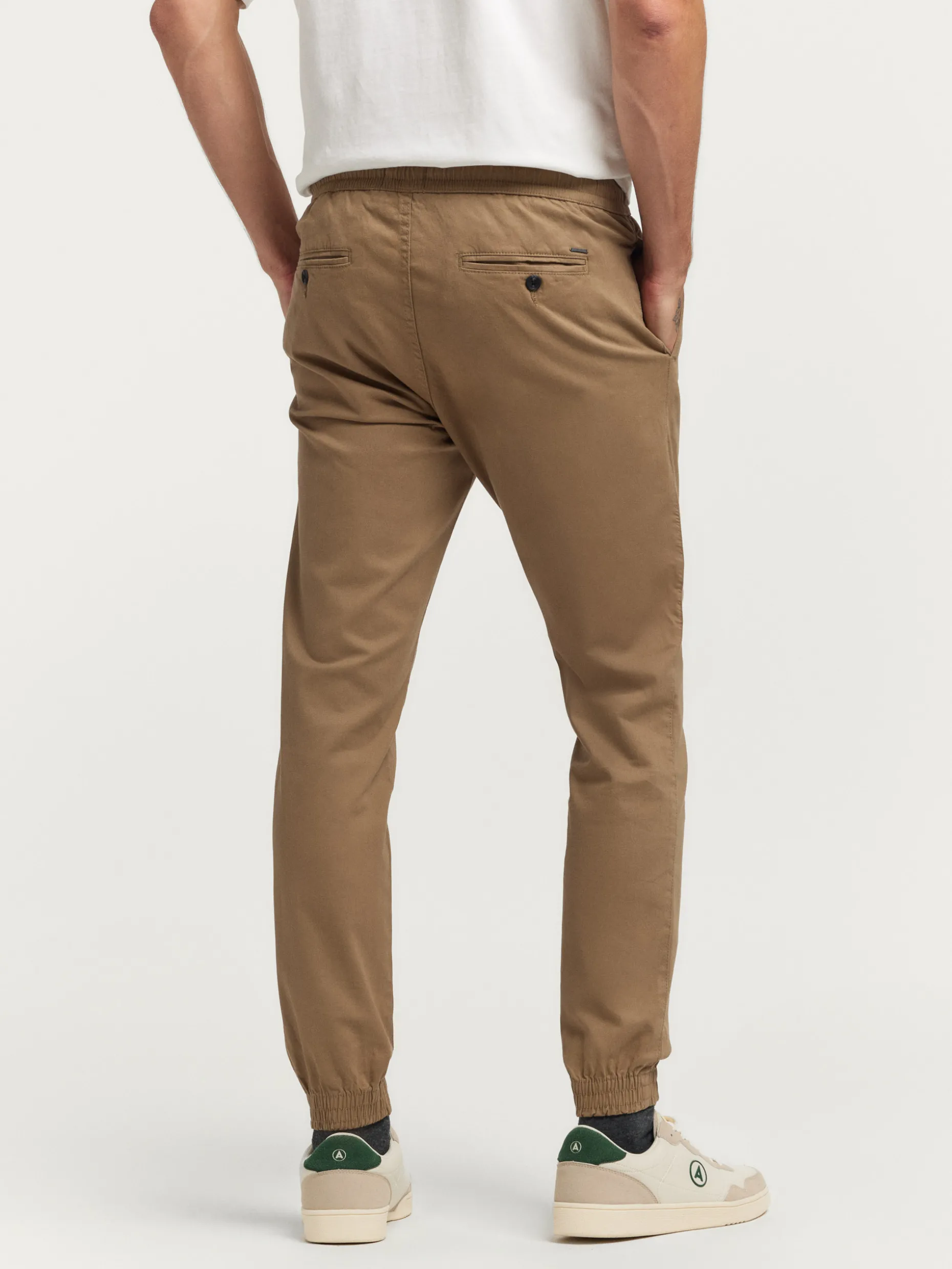 Pantaloni Eleganti Uomo Ander - Collezione Premium in Esclusiva presso Alvaro Moreno Outlet 

Pantaloni Uomo Ander - Taglio Moderno e Confezione di Qualità, Disponibili Presso Alvaro Moreno 

Pantaloni Casual Ander per Uomo - Stile Unico in Offerta Speciale da Alvaro Moreno Outlet 

Pantaloni Uomo Ander - Comodi e Stilosi in Esclusiva da Alvaro Moreno Outlet