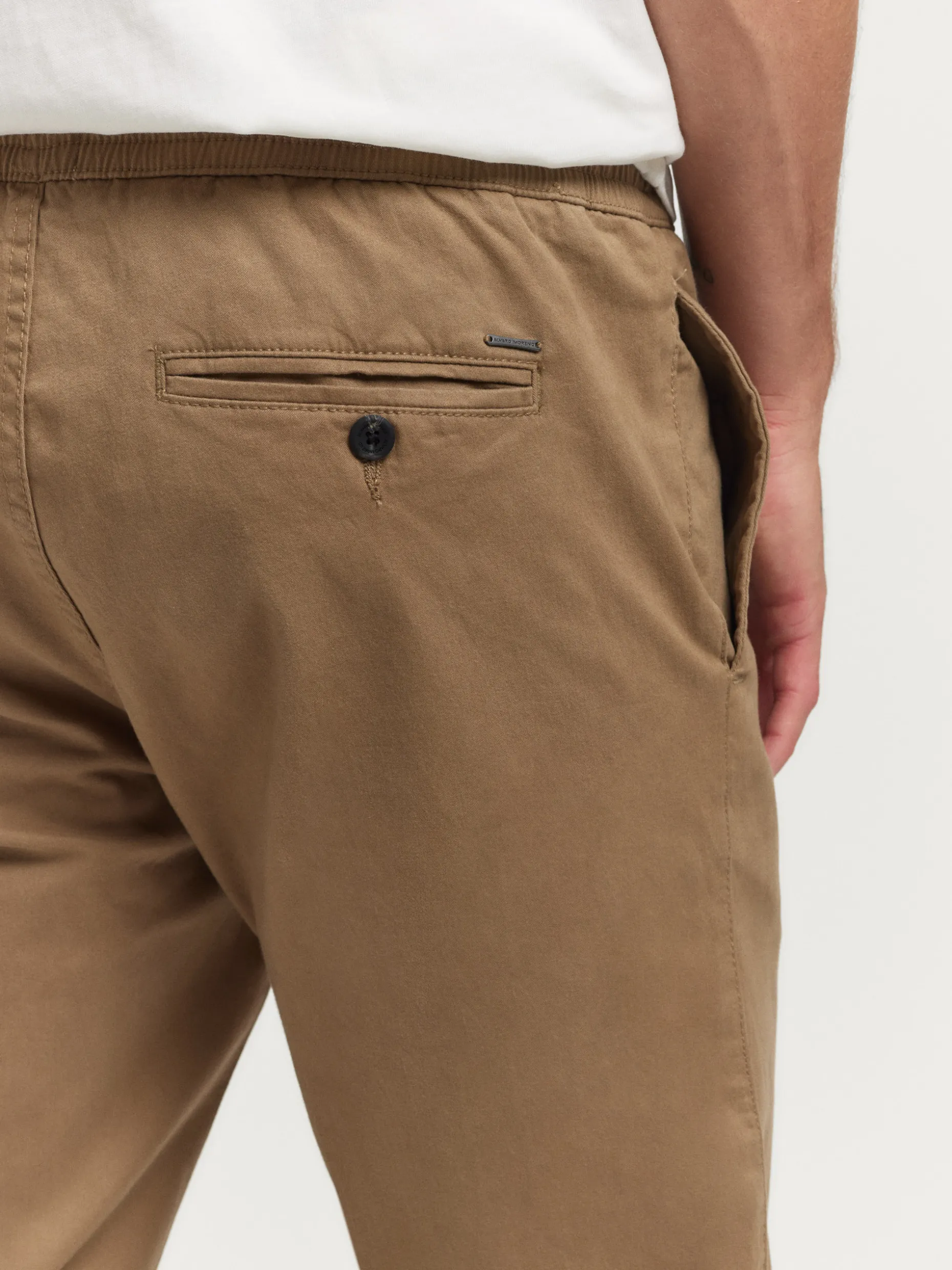 Pantaloni Eleganti Uomo Ander - Collezione Premium in Esclusiva presso Alvaro Moreno Outlet 

Pantaloni Uomo Ander - Taglio Moderno e Confezione di Qualità, Disponibili Presso Alvaro Moreno 

Pantaloni Casual Ander per Uomo - Stile Unico in Offerta Speciale da Alvaro Moreno Outlet 

Pantaloni Uomo Ander - Comodi e Stilosi in Esclusiva da Alvaro Moreno Outlet
