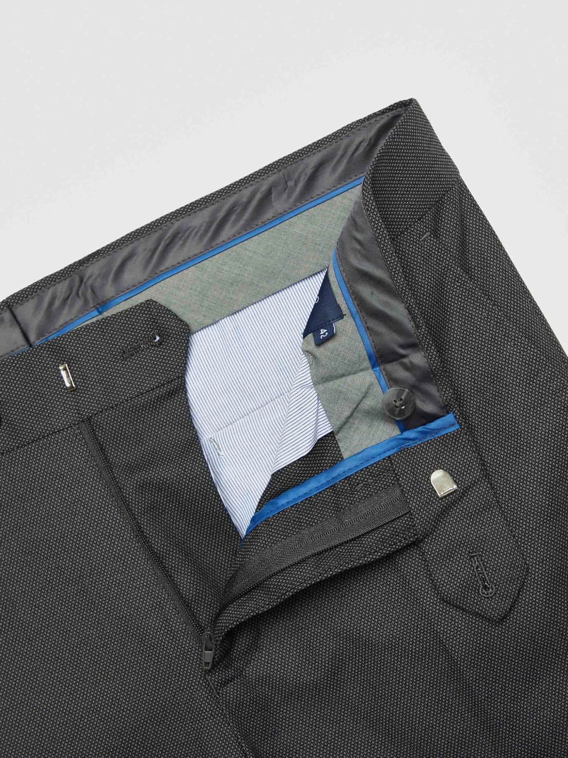 Pantaloni Uomo Alvaro Moreno in Tessuto Birdseye - Comodi e Versatili per Stile Casual con Design Moderno