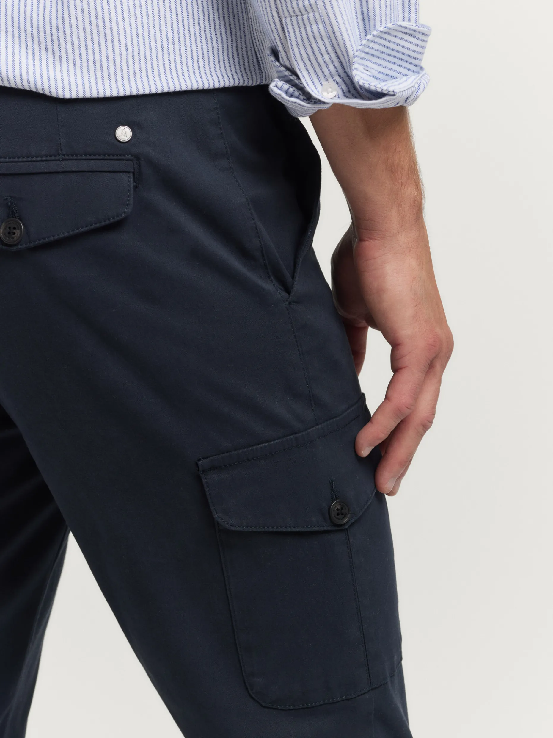 Pantaloni Uomo Buffalo Design Alvaro Moreno - Tessuto Premium con Sconto Flash fino al 60%