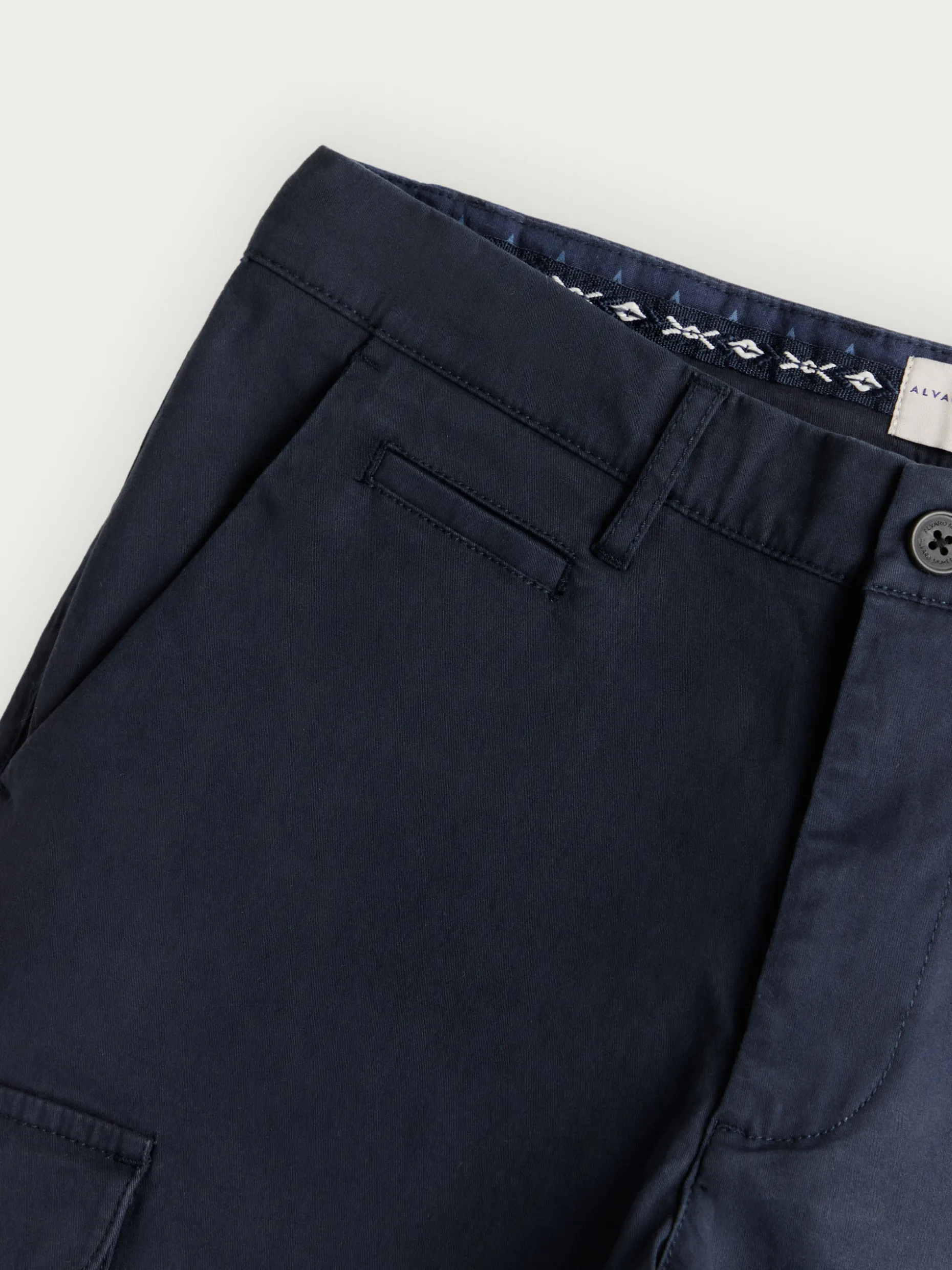 Pantaloni Uomo Buffalo Design Alvaro Moreno - Tessuto Premium con Sconto Flash fino al 60%