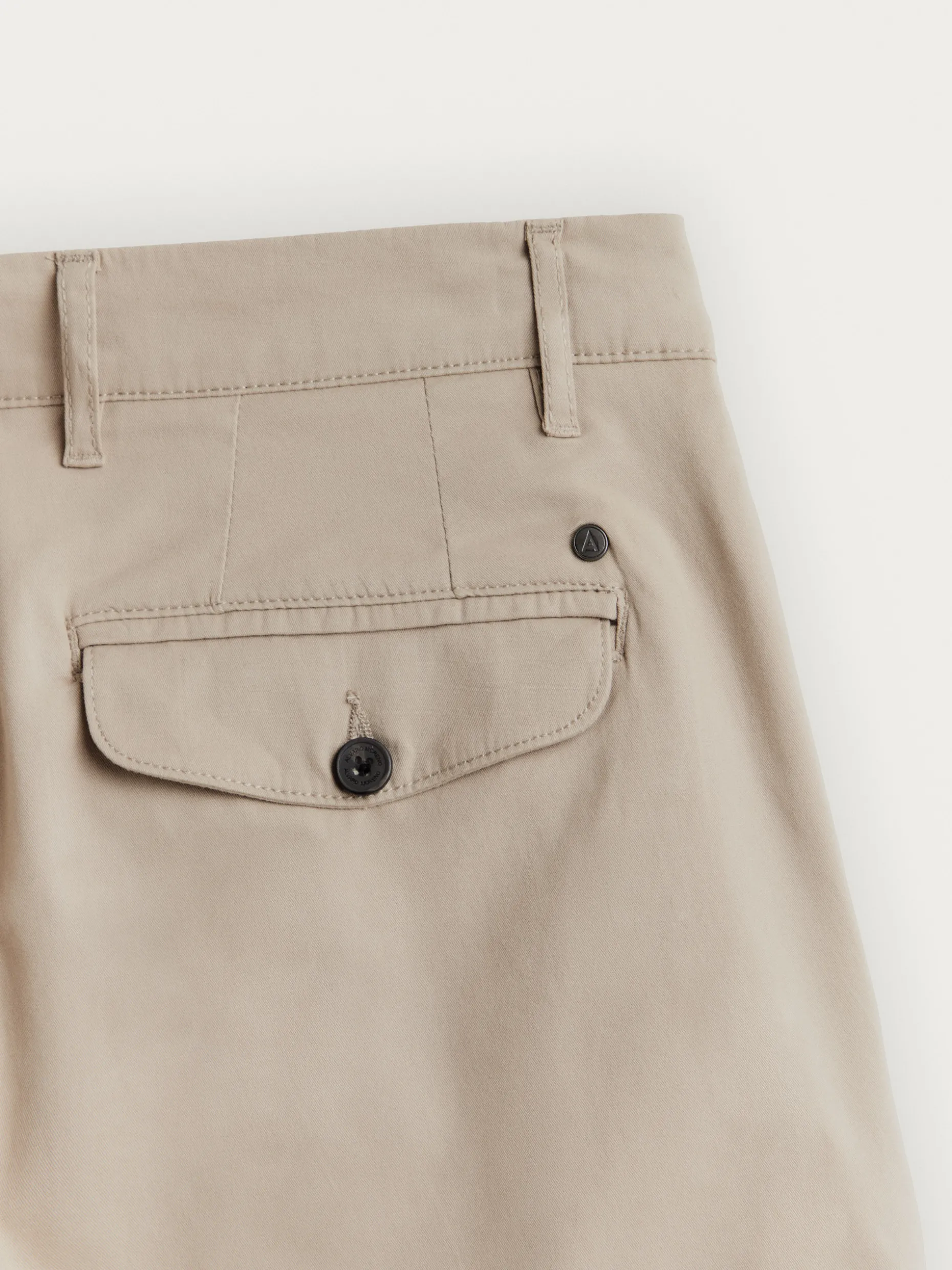 Pantaloni Uomo Buffalo in Tessuto Premium - Offerta Speciale Alvaro Moreno Edizione Limitata