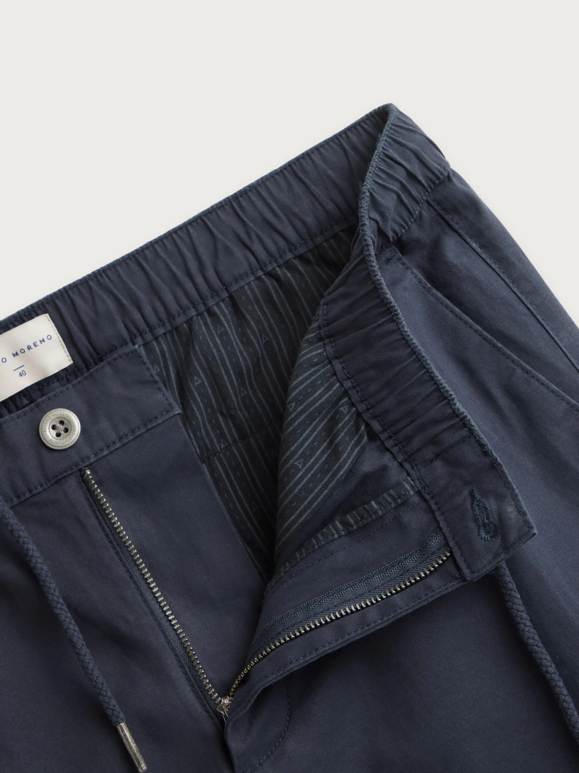 Pantaloni Uomo Bufford by Alvaro Moreno - Modello Classico Comfort Moderno in Tessuto Premium, Design Elegante per Stile Quotidiano, Disponibile Presso il Nostro Outlet Esclusivo Confezione di Qualità Superiore