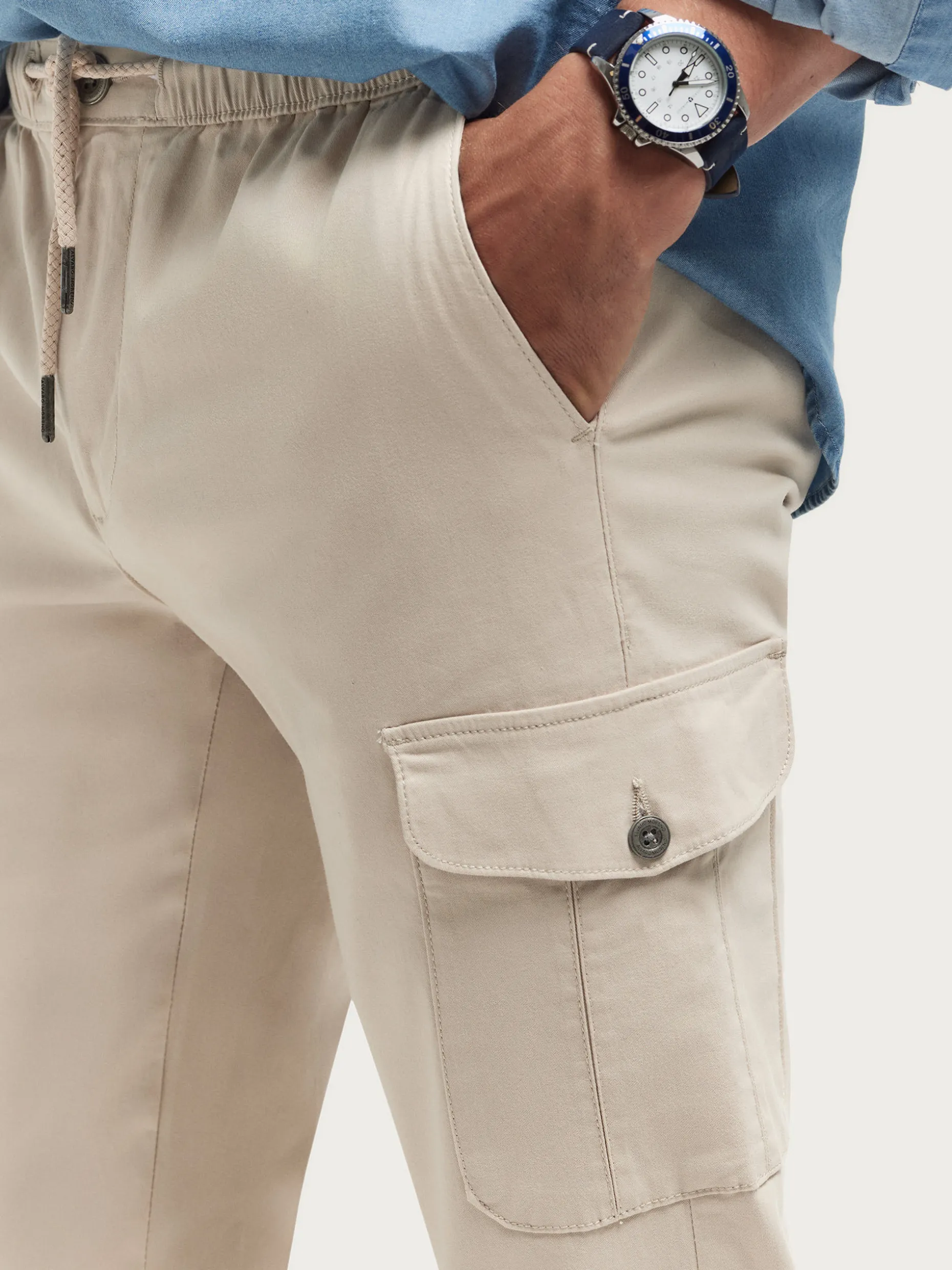 Pantaloni Uomo Bufford - Design Esclusivo Alvaro Moreno, Conforto Moderno per Stagione Calda, Tessuto Premium Collezione Primavera/Estivo 2024, Taglio Slim Fit Elegante