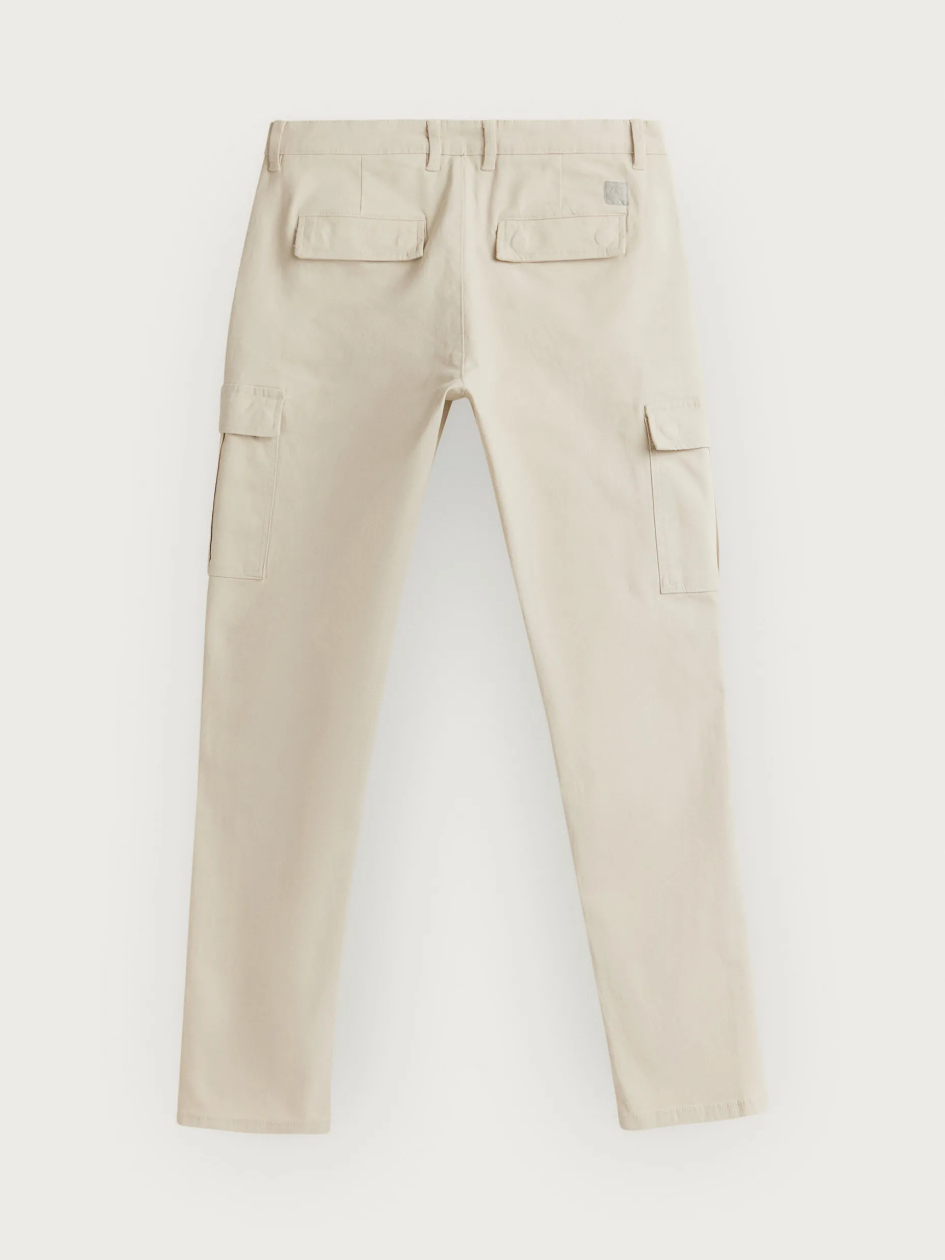 Pantaloni Cargo Multitasche Uomo Stile Elvis - Modello Funzionale in Tela Resistenti, Collezione Autunno/Inverno 2024 di Álvaro Moreno, Ideali per Look Casual e Trekking
