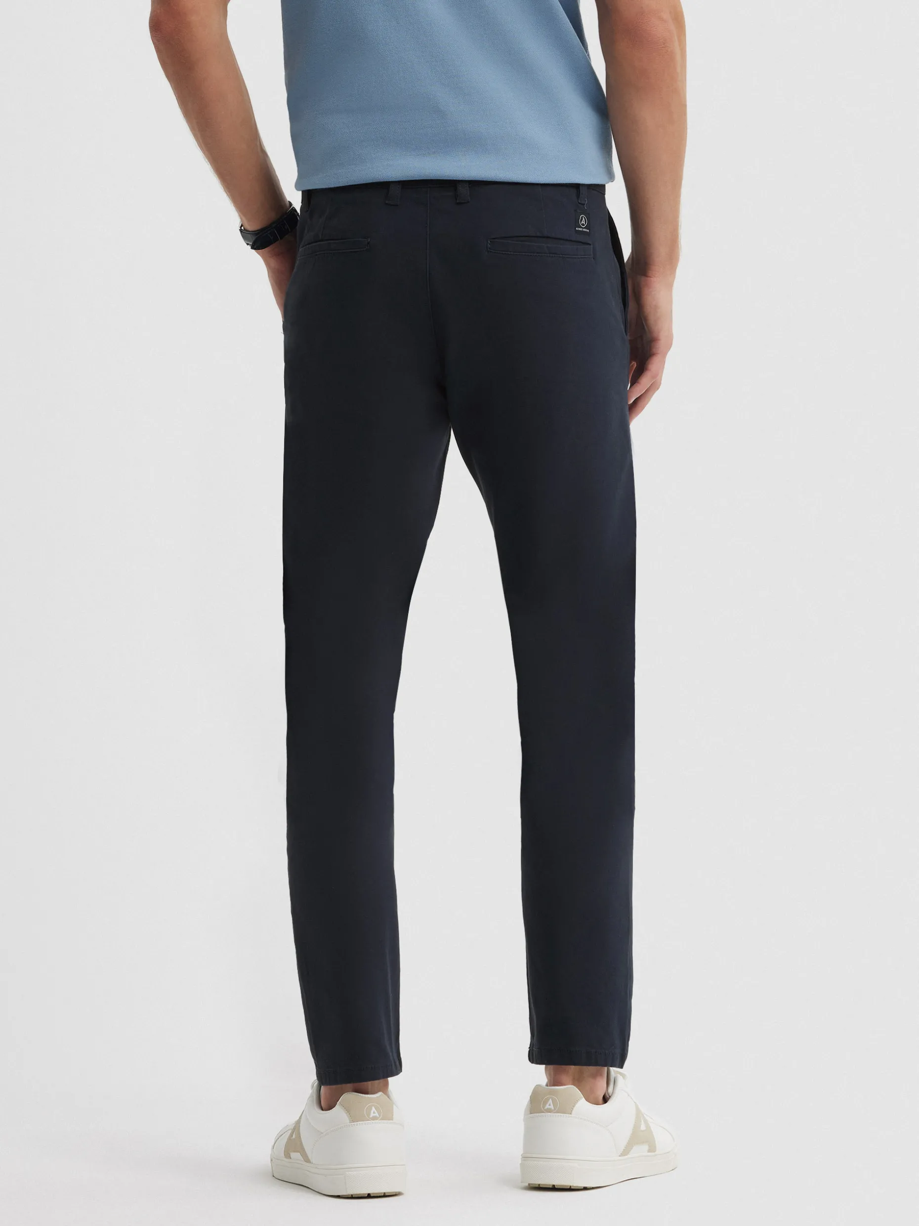 Pantaloni Chino Uomo Confortevoli, Tessuto Morbido e Resistente - Modelli Casual Eleganti per Primavera/Estate 2024 | Collezione Alvaro Moreno con Sconti Esclusivi