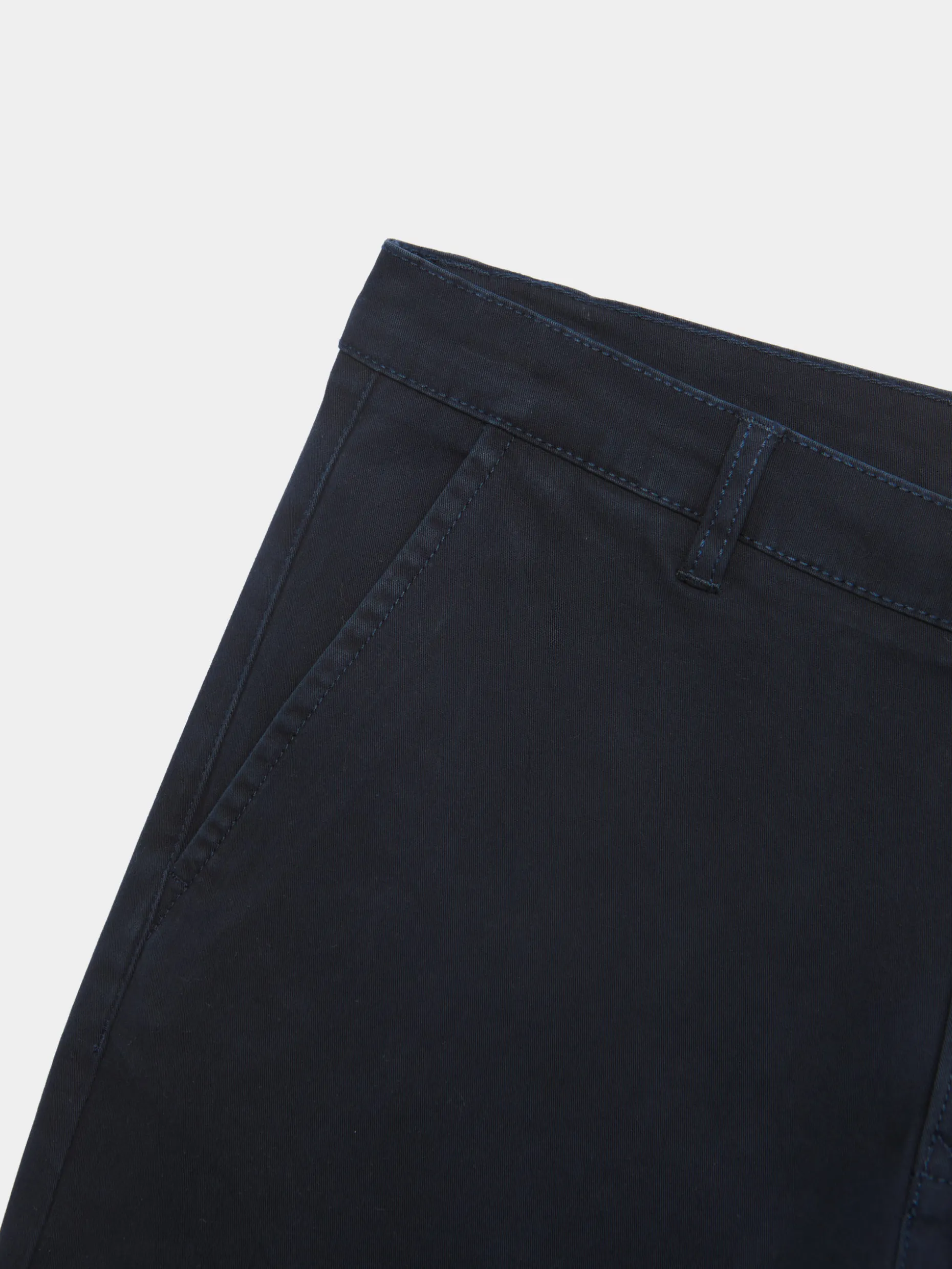 Pantaloni Chino Uomo Confortevoli, Tessuto Morbido e Resistente - Modelli Casual Eleganti per Primavera/Estate 2024 | Collezione Alvaro Moreno con Sconti Esclusivi