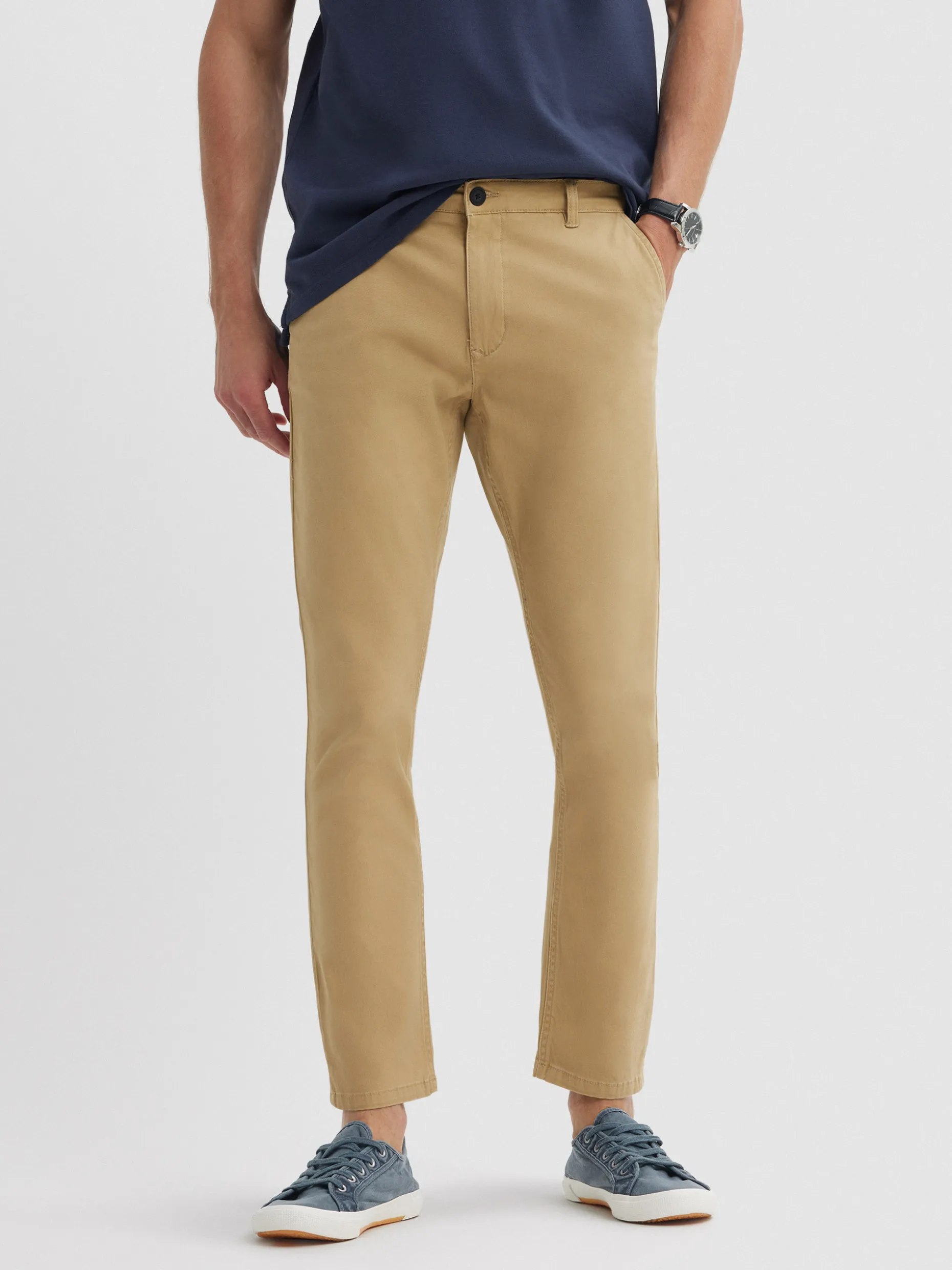 Pantaloni Chino Relax Fit: Comodità Quotidiana e Stile Senza Tempo - Collezione Alvaro Moreno Outlet