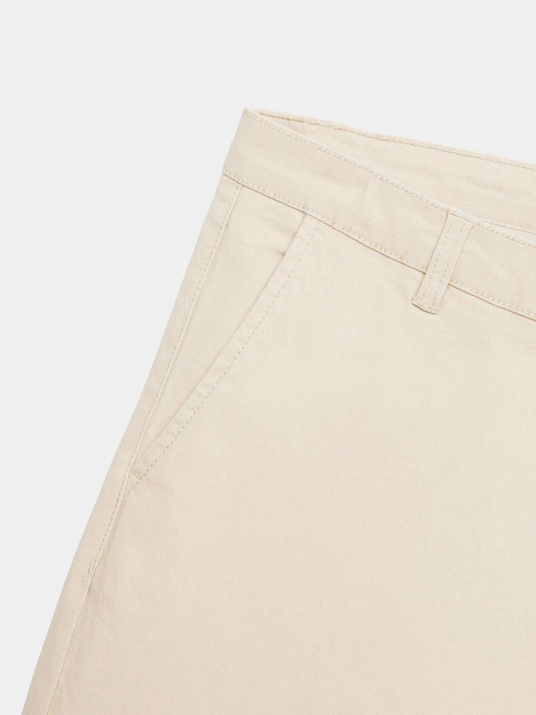 Pantaloni Chino Comodi ed Elastici - Stile Casual di Alvaro Moreno con Prezzo Imbattibile | Tessuto Traspirante e Taglio Moderno, Ideali per Tutto il Giorno | Garanzia di Qualità e Vestibilità Perfetta 

(Scopri il Massimo del Conforto con la Nostra Collezione Esclusiva)
