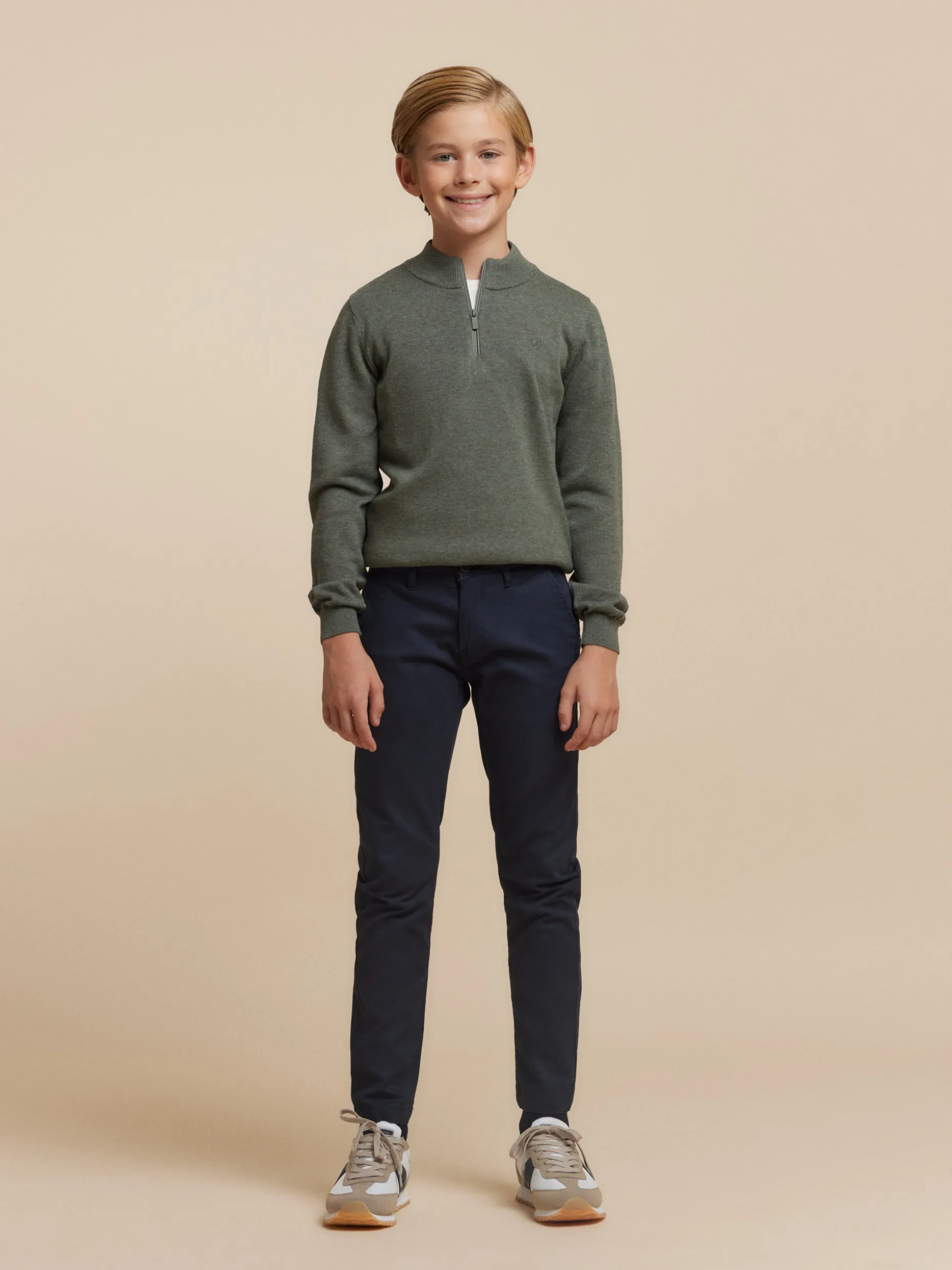 Pantaloni Chino Bambini Alvaro Moreno - Comodi e Stilosi per Tutto il Giorno! Scopri la Collezione Esclusiva con Sconti Imperdibili

(：，，，，SEO，。)