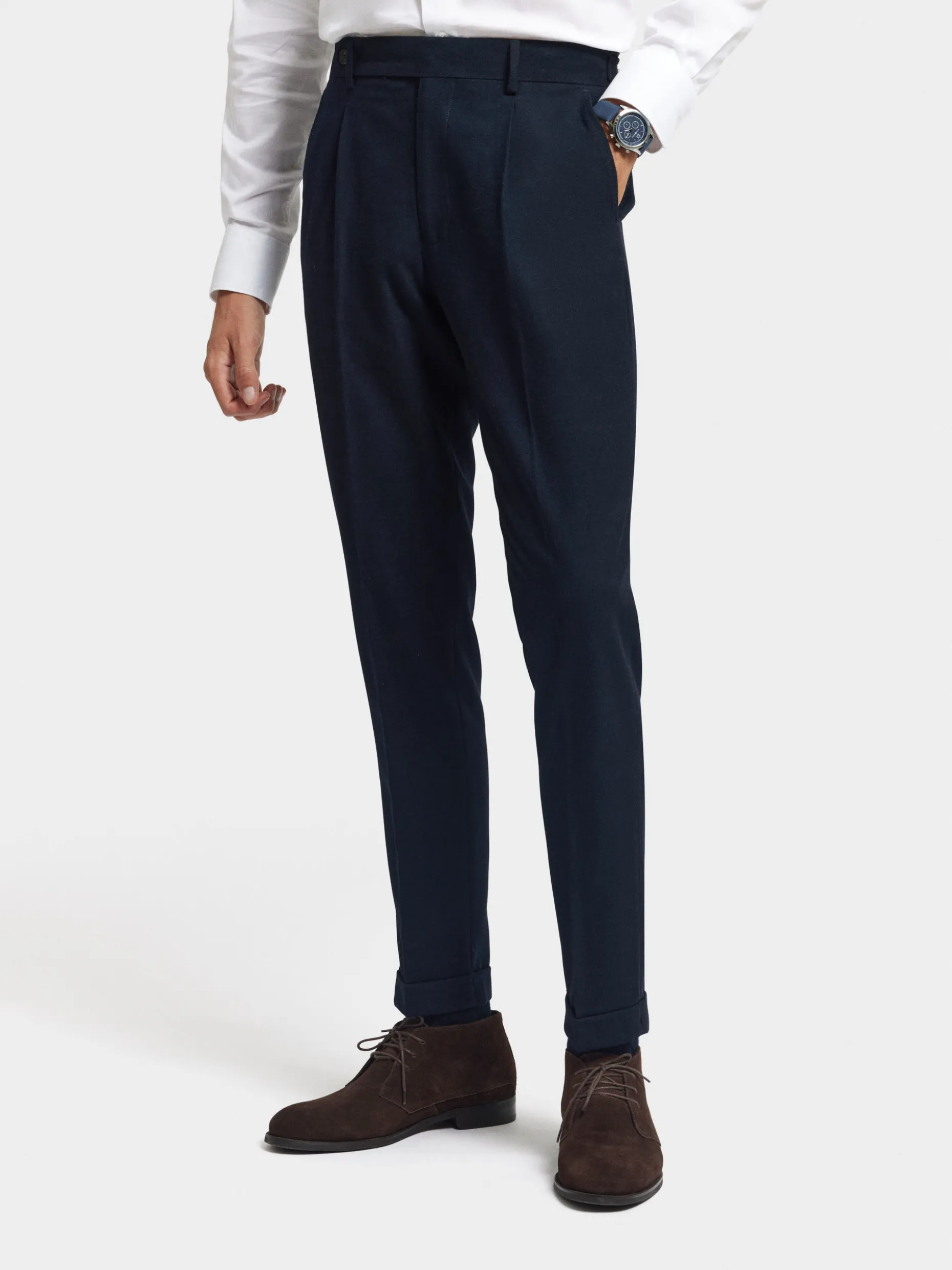 Pantaloni Classici in Tessuto Twill di Alvaro Moreno - Scelta Top con Confezione Elegante