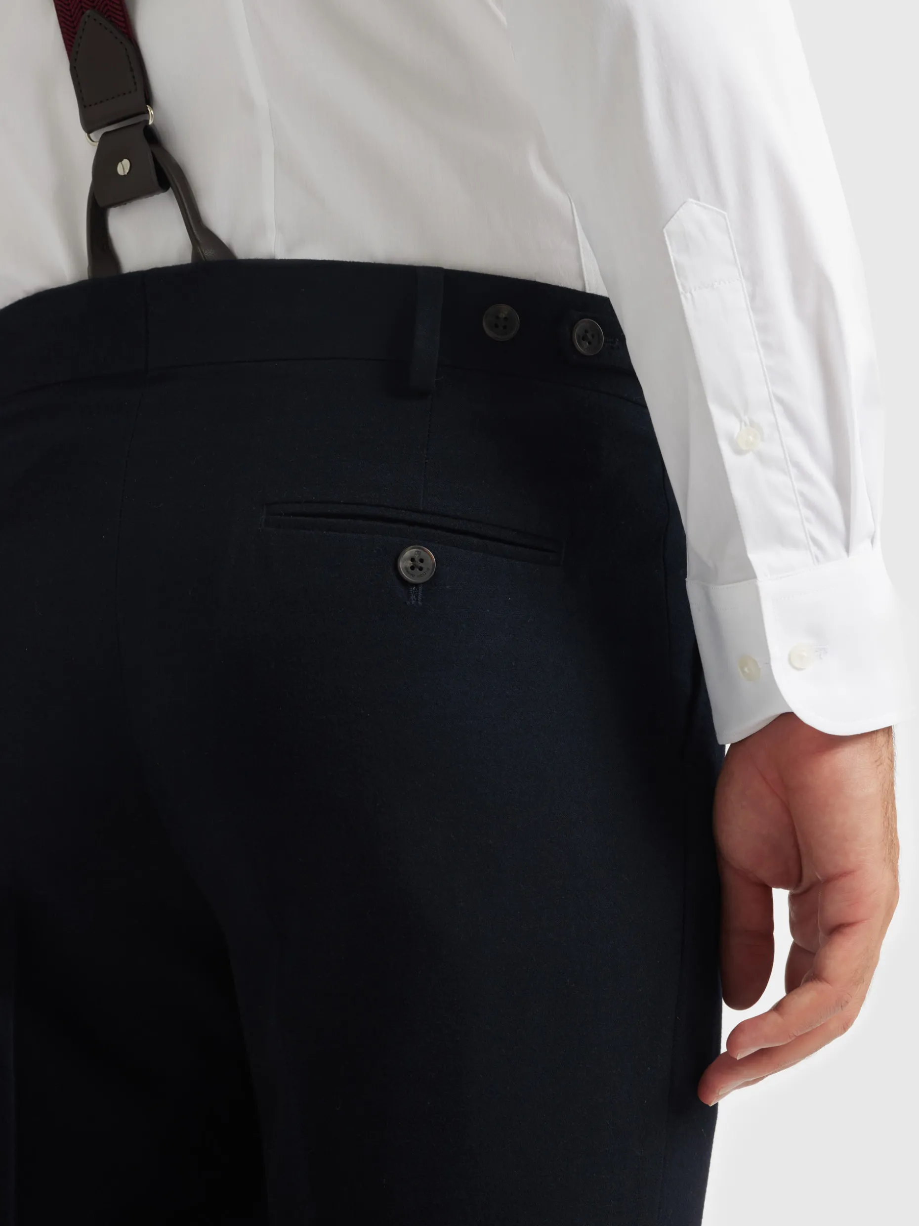 Pantaloni Eleganti in Gabardina Morbida - Design Confortevole di Alvaro Moreno per Tutto il Giorno