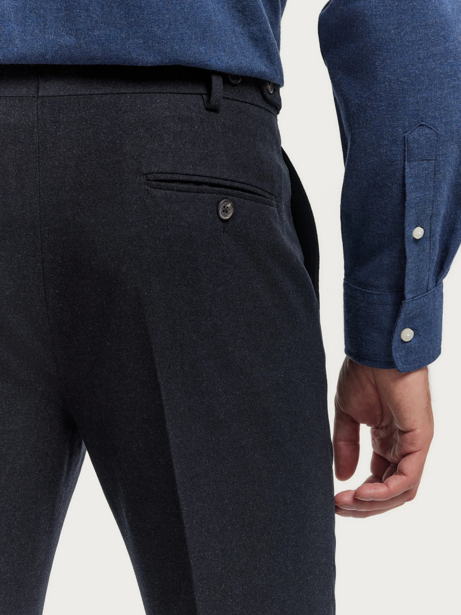 Pantaloni Classici in Tela Twill Alvaro Moreno - Ultime Occasioni Stile Senza Tempo