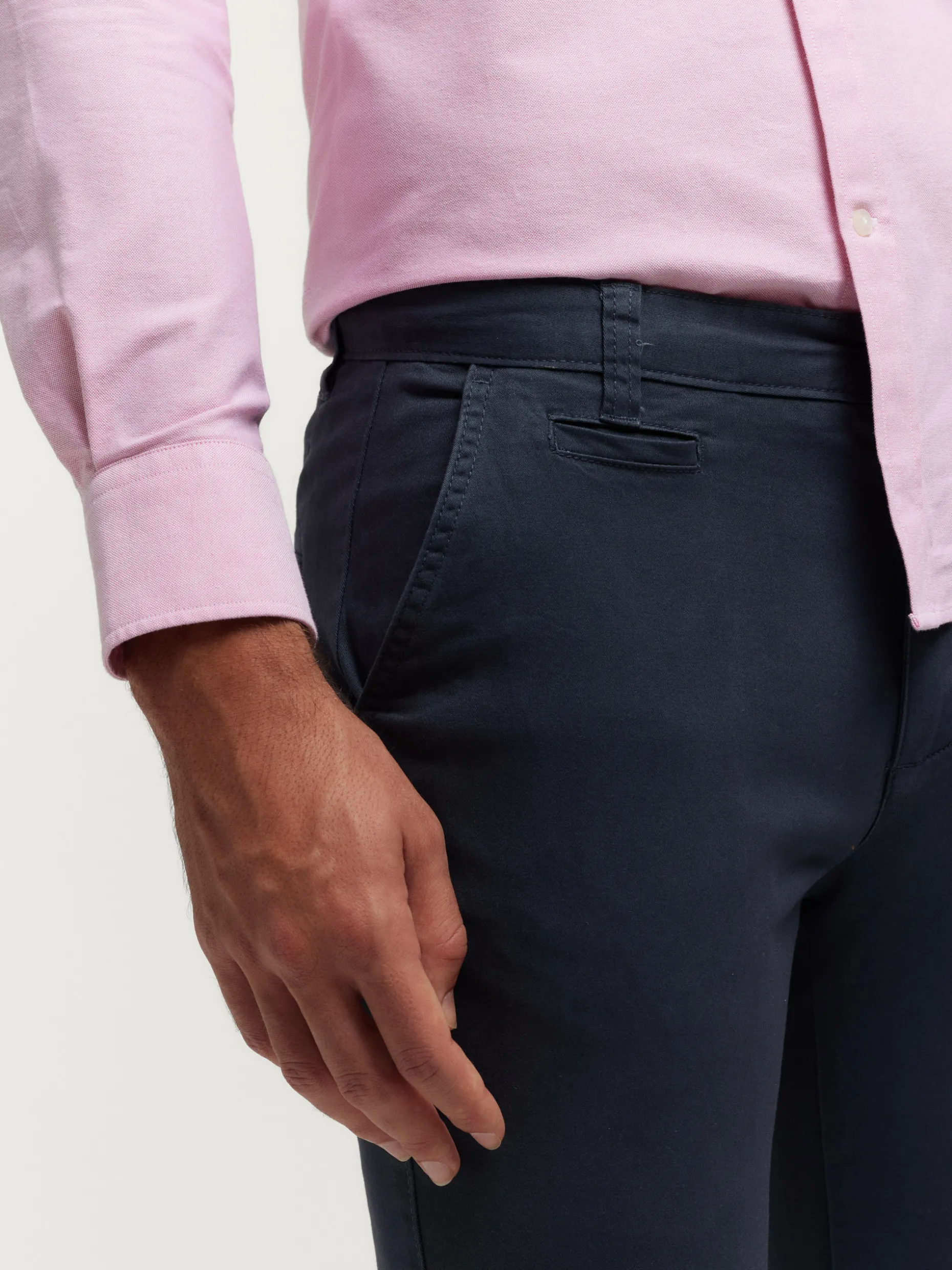 Pantaloni Cooper Design in Tinta Unica - Collezione Firmata Alvaro Moreno con Comfort Elegante e Taglio Moderno