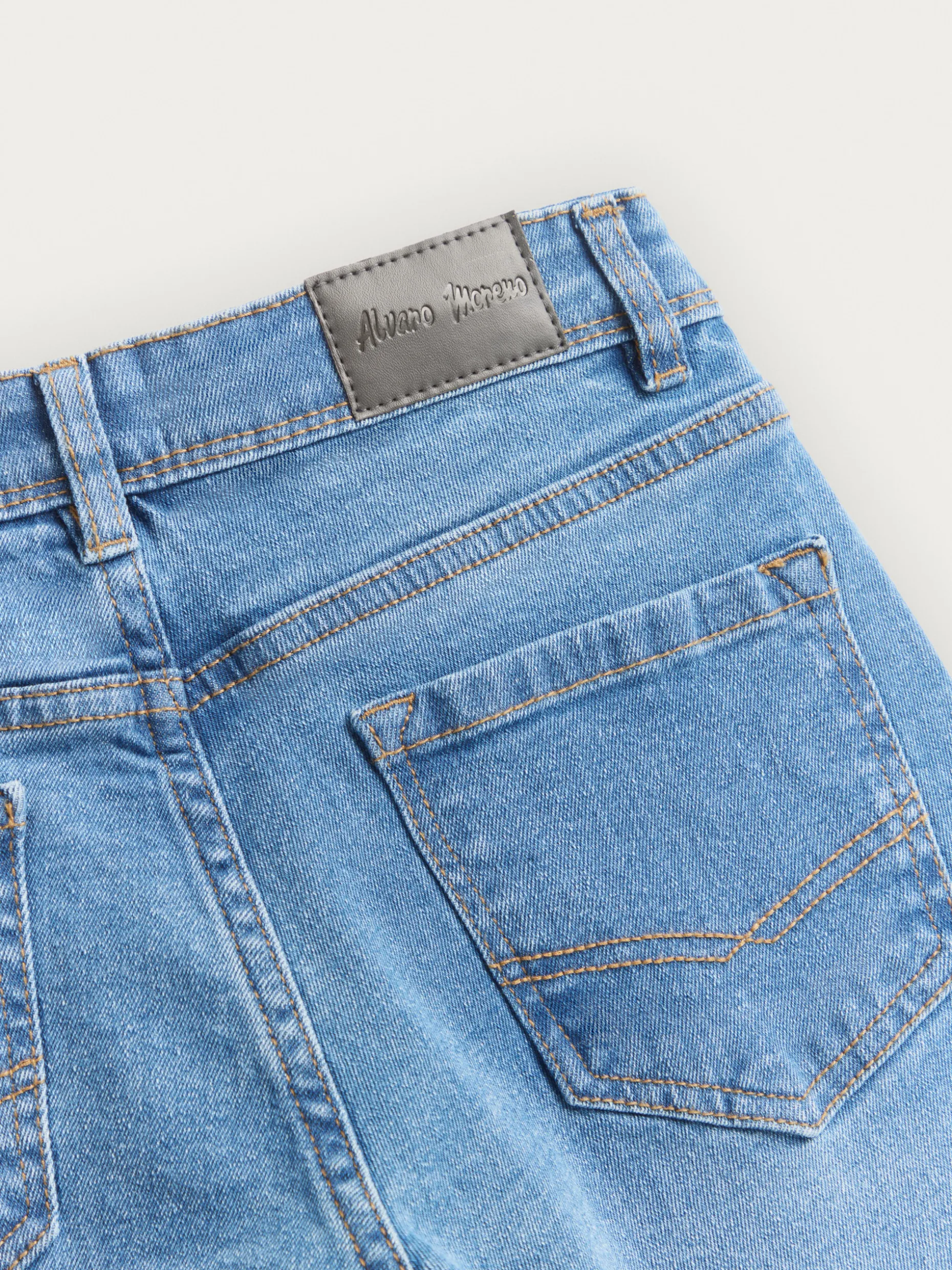 Alvaro Moreno: Jeans per Bambini Confortevoli e Stilizzati - Offerta Limitata!