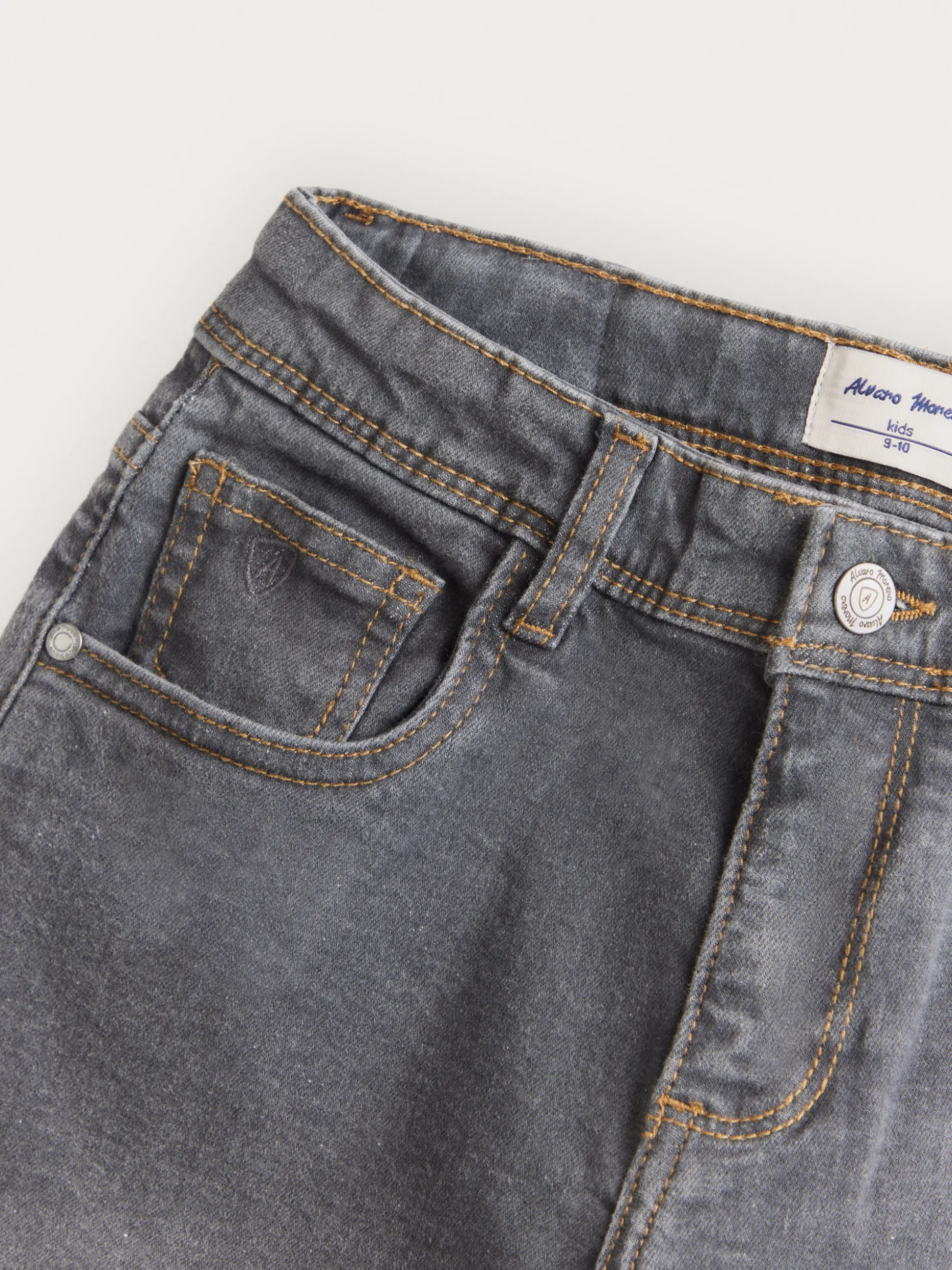 Jeans Comodi per Bambini - Tessuto Denim Resistenti | Alvaro Moreno in Offerta Imperdibile
