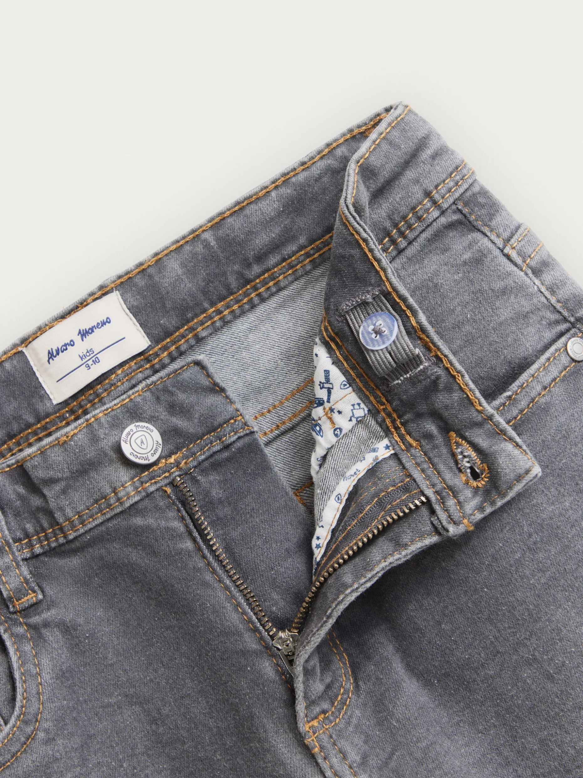 Jeans Comodi per Bambini - Tessuto Denim Resistenti | Alvaro Moreno in Offerta Imperdibile