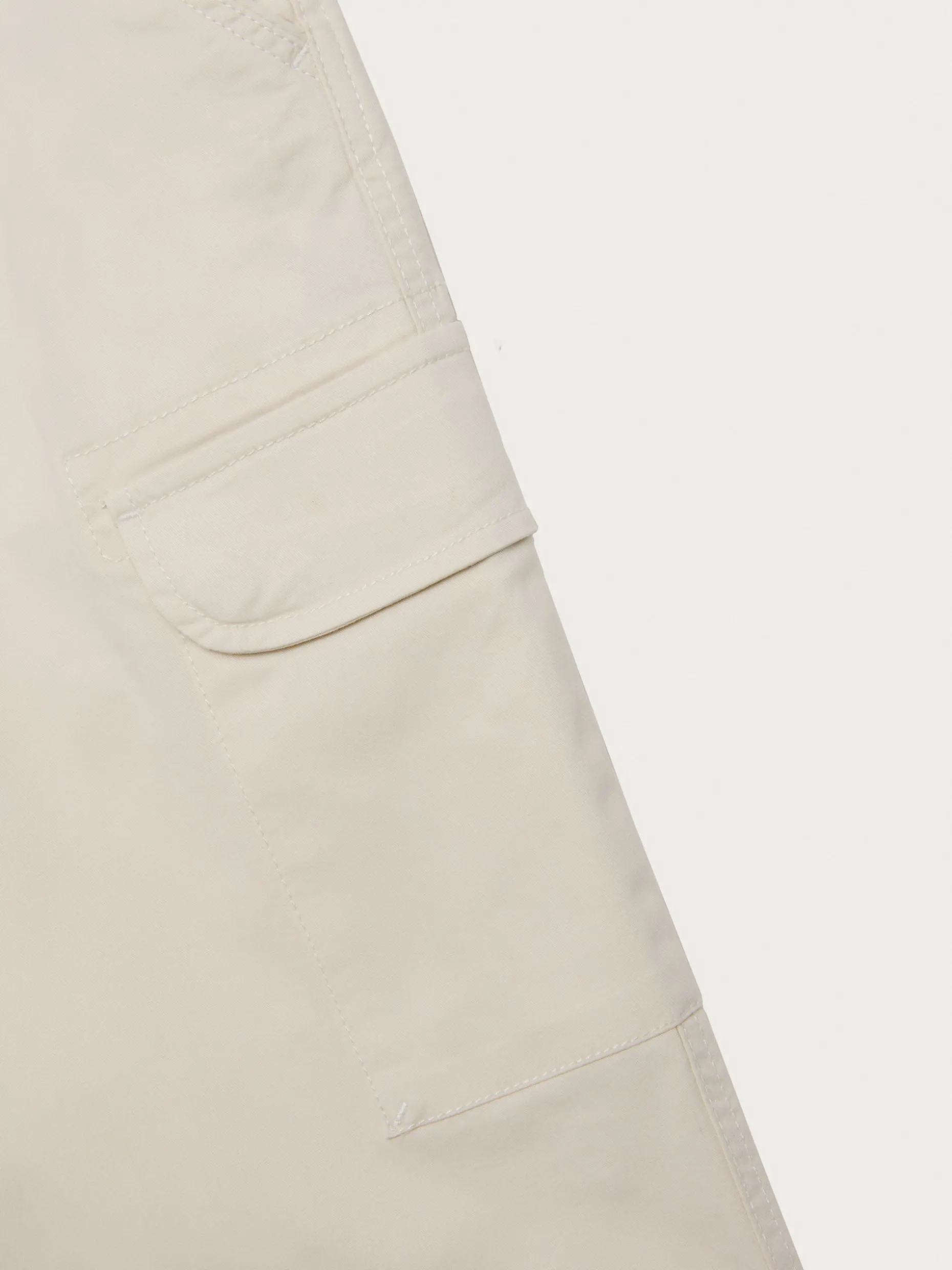 Pantaloni Casual Deserto – Tessuto Leggero e Confortevole, Stile Alvaro Moreno