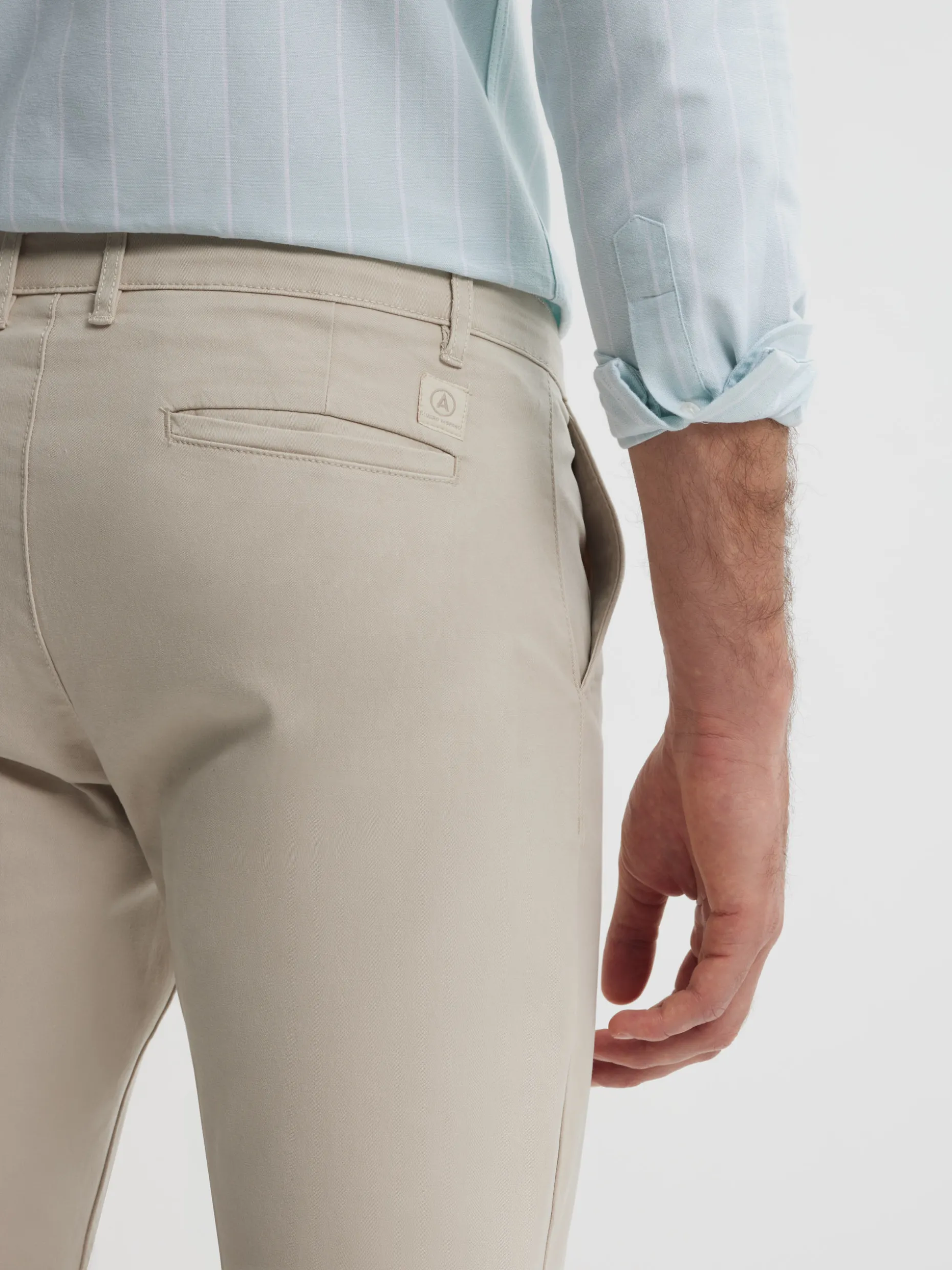Pantaloni Elvis Classico - Design Iconico di Alvaro Moreno