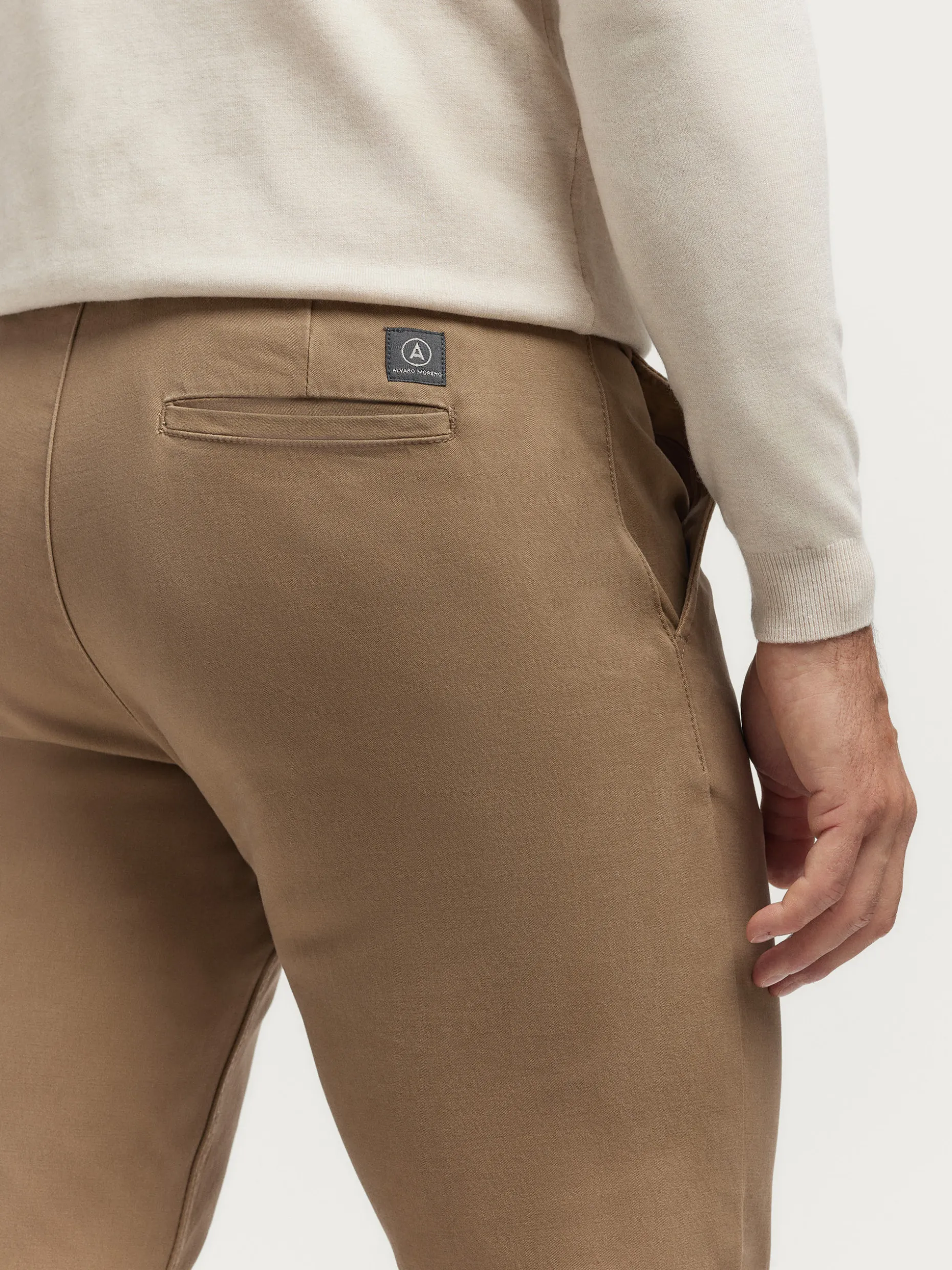 Pantaloni Uomo Elvis Design in Tessuto Premium - Exclusive Alvaro Moreno Edizione Limitata con Taglio Moderno e Comfort Classico