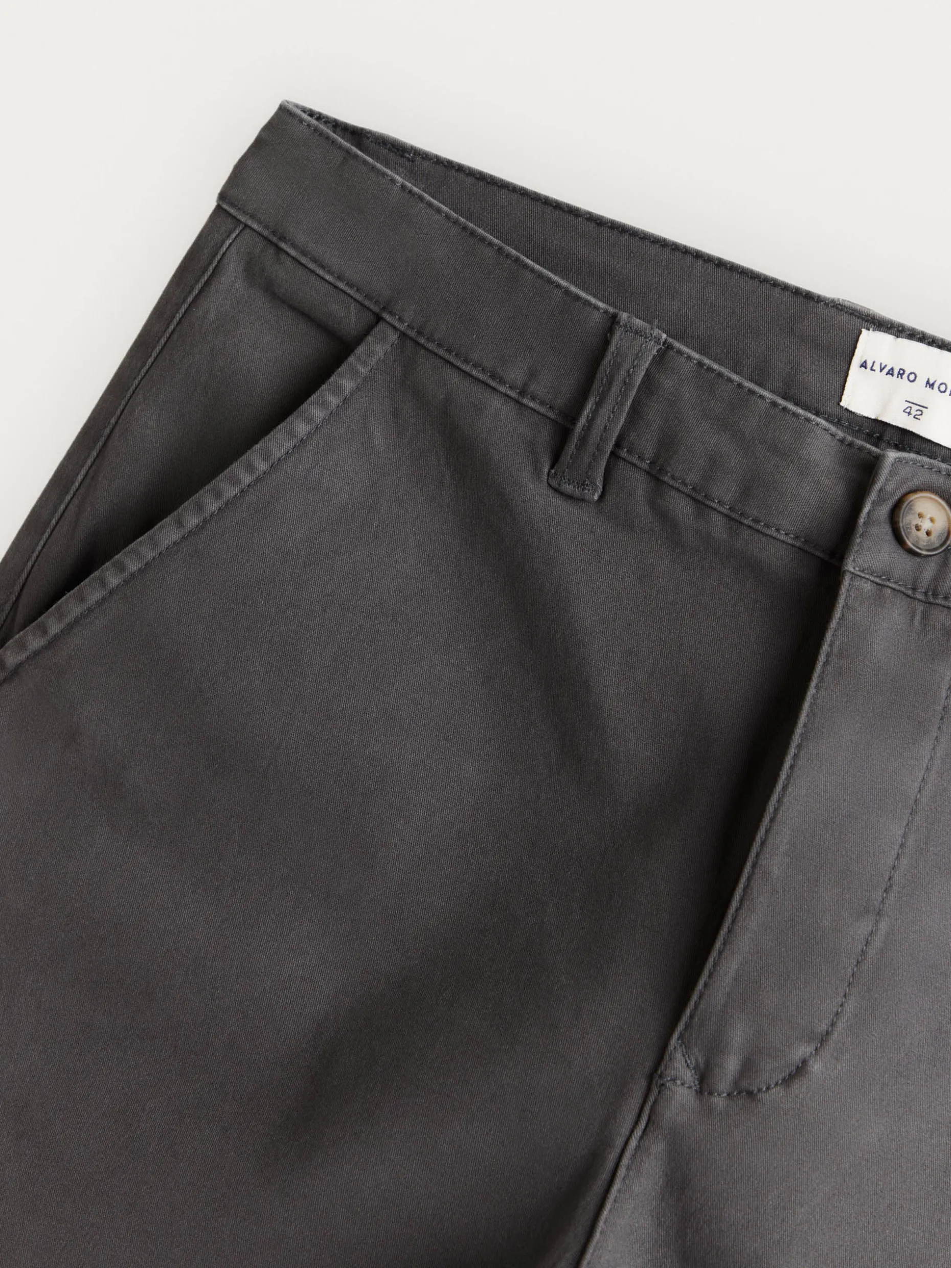 Pantaloni Vintage Stile Elvis Uomo - Confortevoli con Taschini Laterali | Collezione Esclusiva di Alvaro Moreno