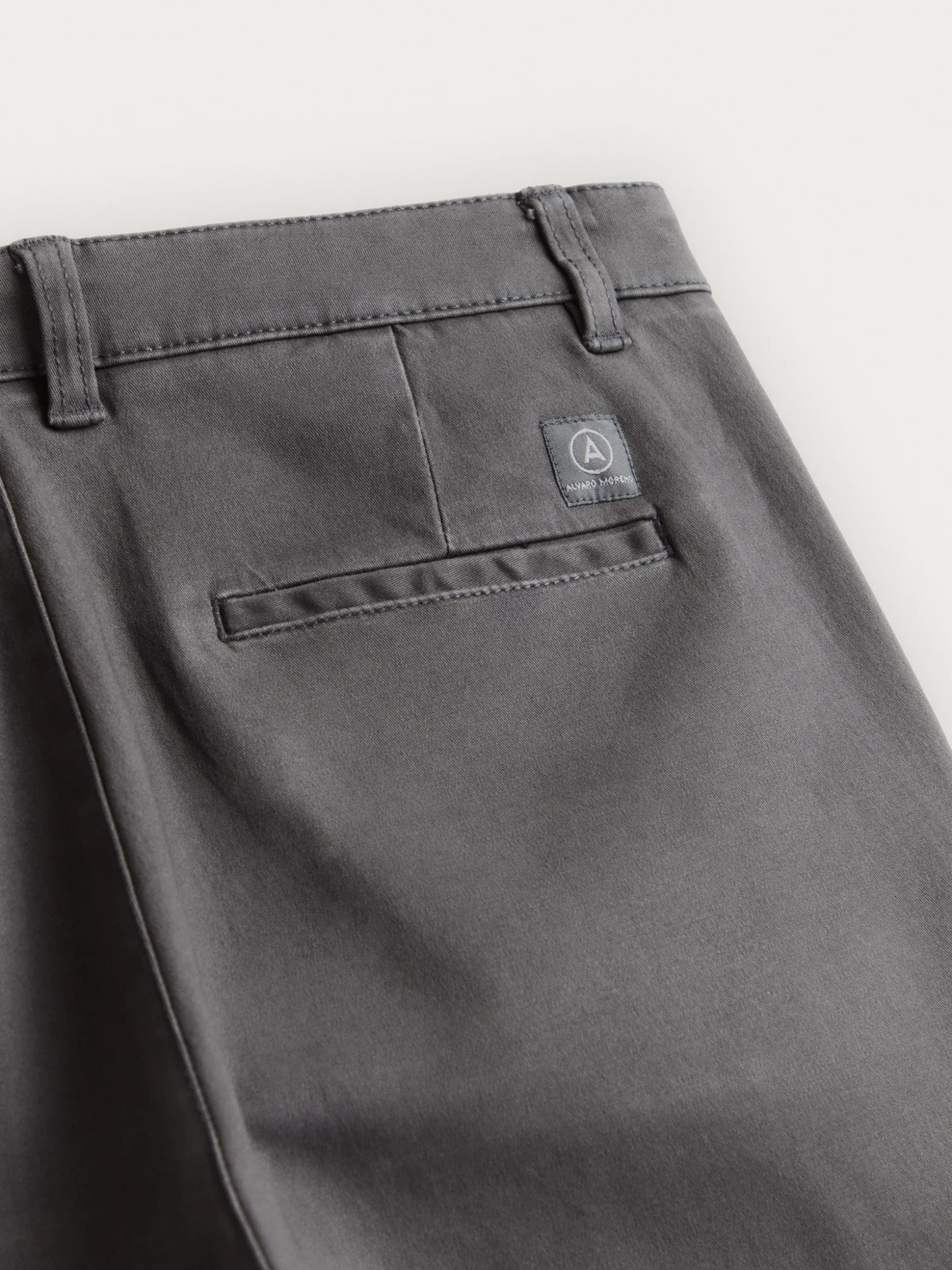 Pantaloni Vintage Stile Elvis Uomo - Confortevoli con Taschini Laterali | Collezione Esclusiva di Alvaro Moreno