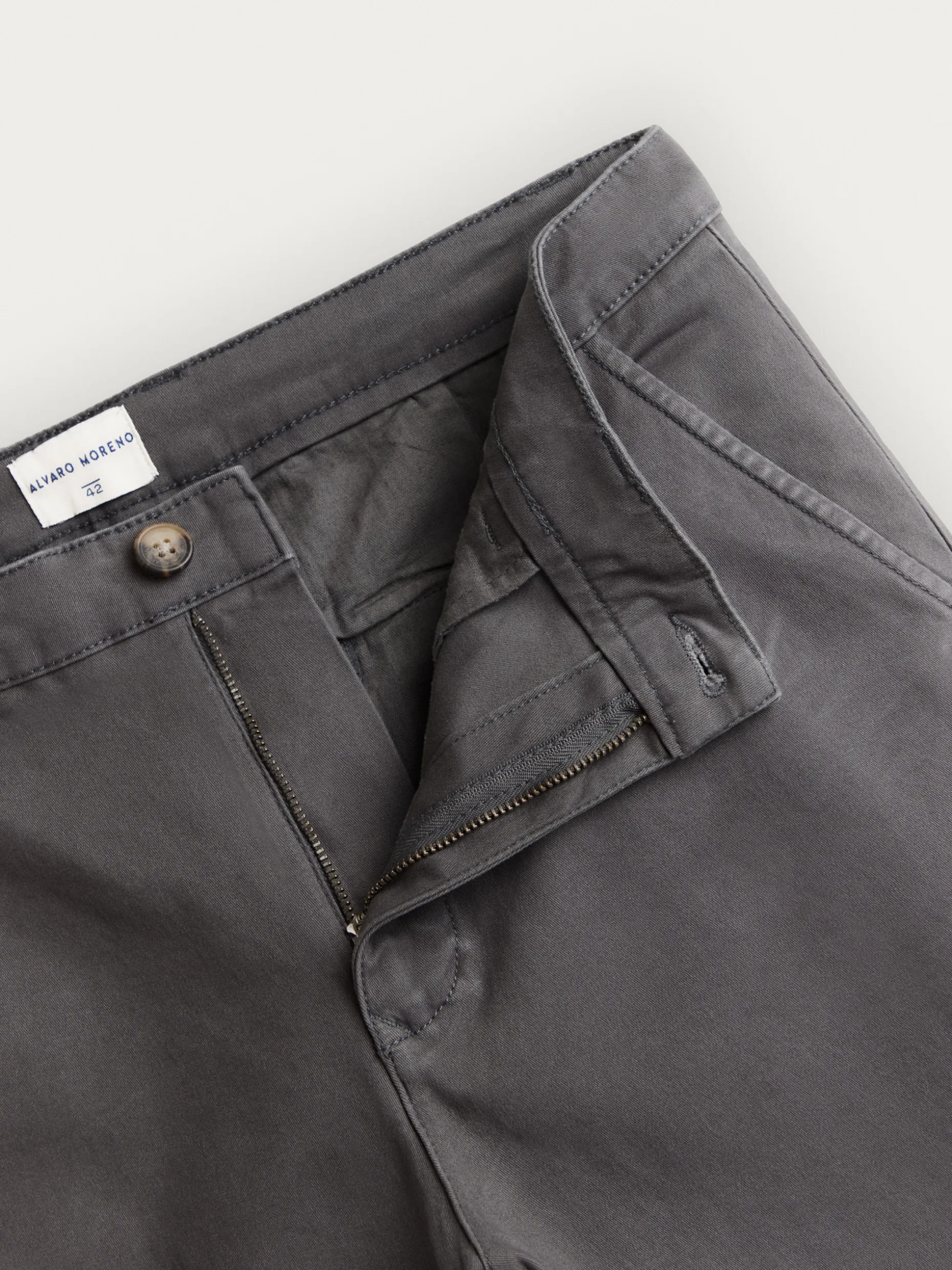 Pantaloni Vintage Stile Elvis Uomo - Confortevoli con Taschini Laterali | Collezione Esclusiva di Alvaro Moreno