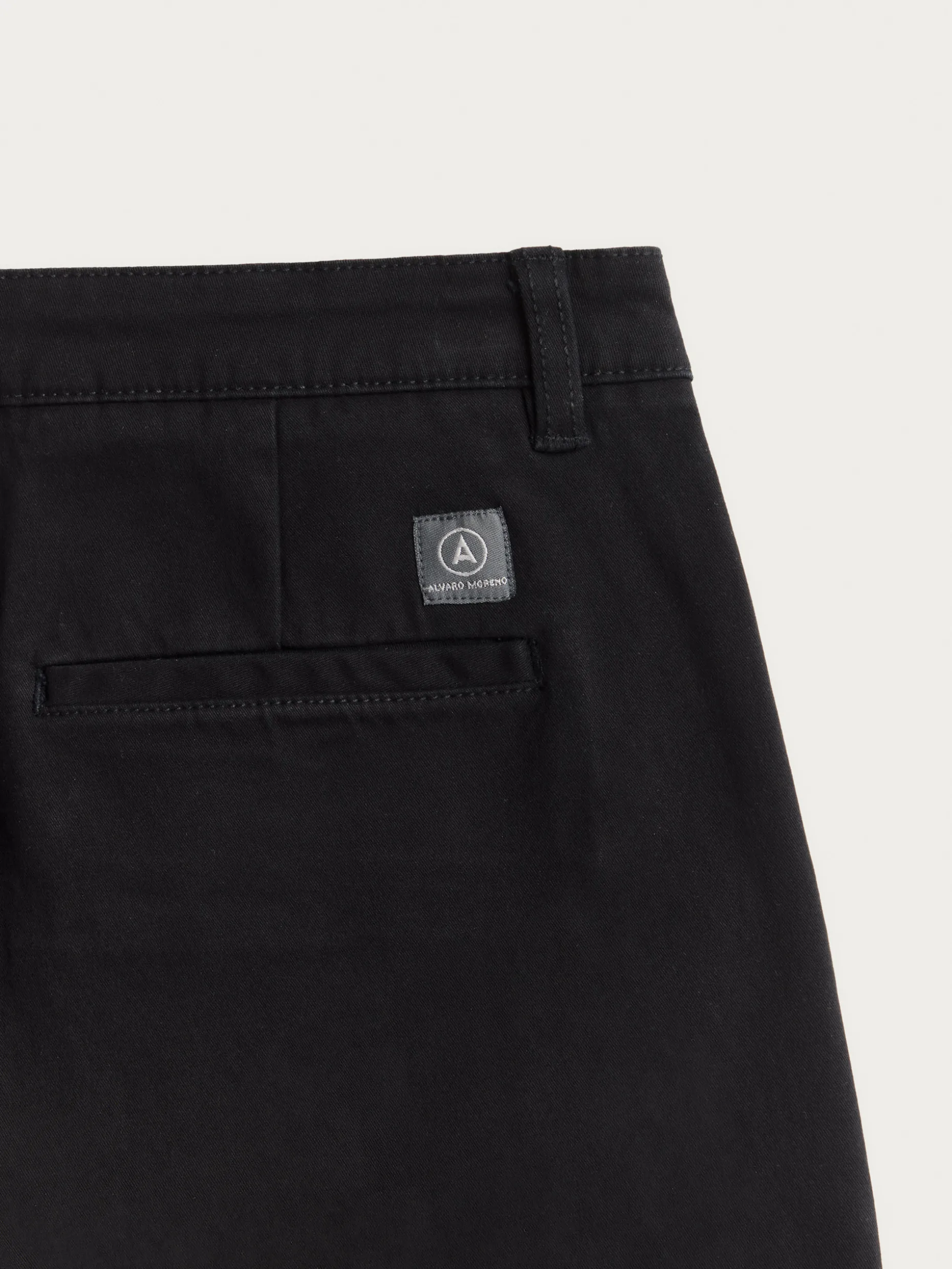 Pantaloni Uomo Modello Elvis - Stile Iconico e Confortevoli di Alvaro Moreno | Collezione Online Esclusiva