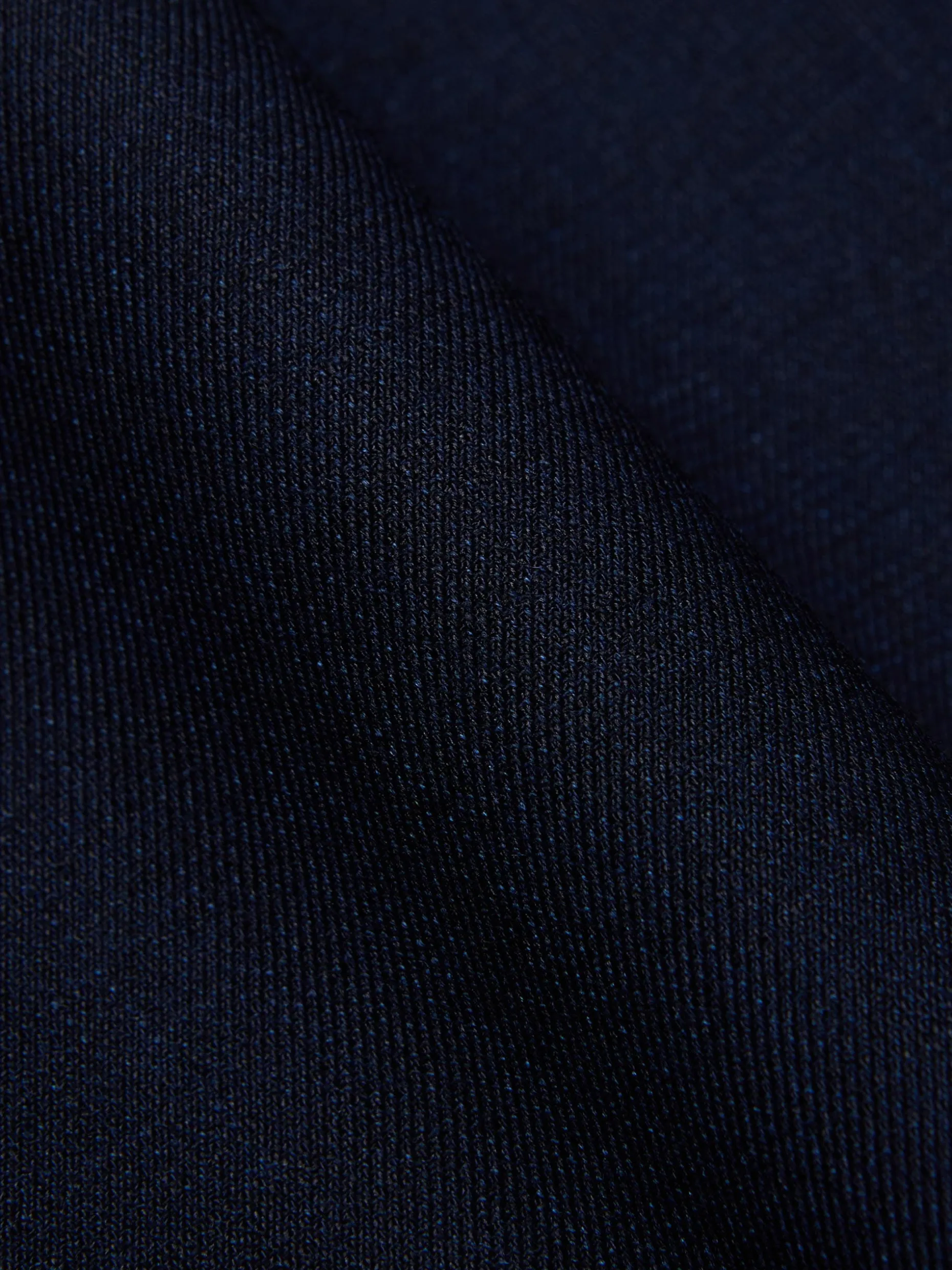 Pantaloni Uomo in Trama Incrociata - Design Classico con Finiture Raffinate  
Confezionati da Alvaro Moreno, Ideali per Look Casual ed Eleganti  
Taglio Comodo e Dettagli Artigianali - Disponibili nello Store Ufficiale