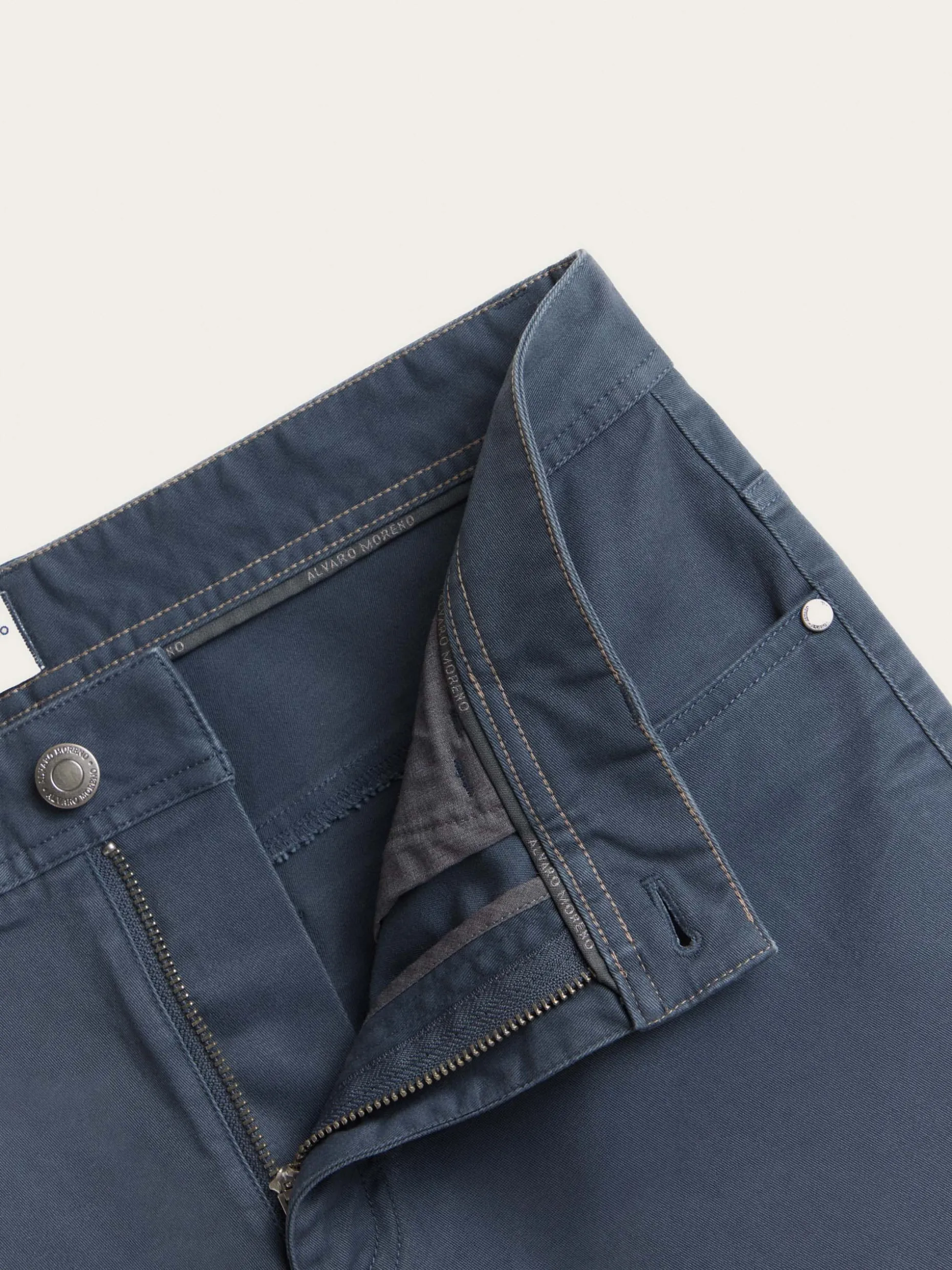 Alvaro Moreno - Pantaloni Classici Uomo Design Comodo, Outlet Esclusivo Confezione Premium