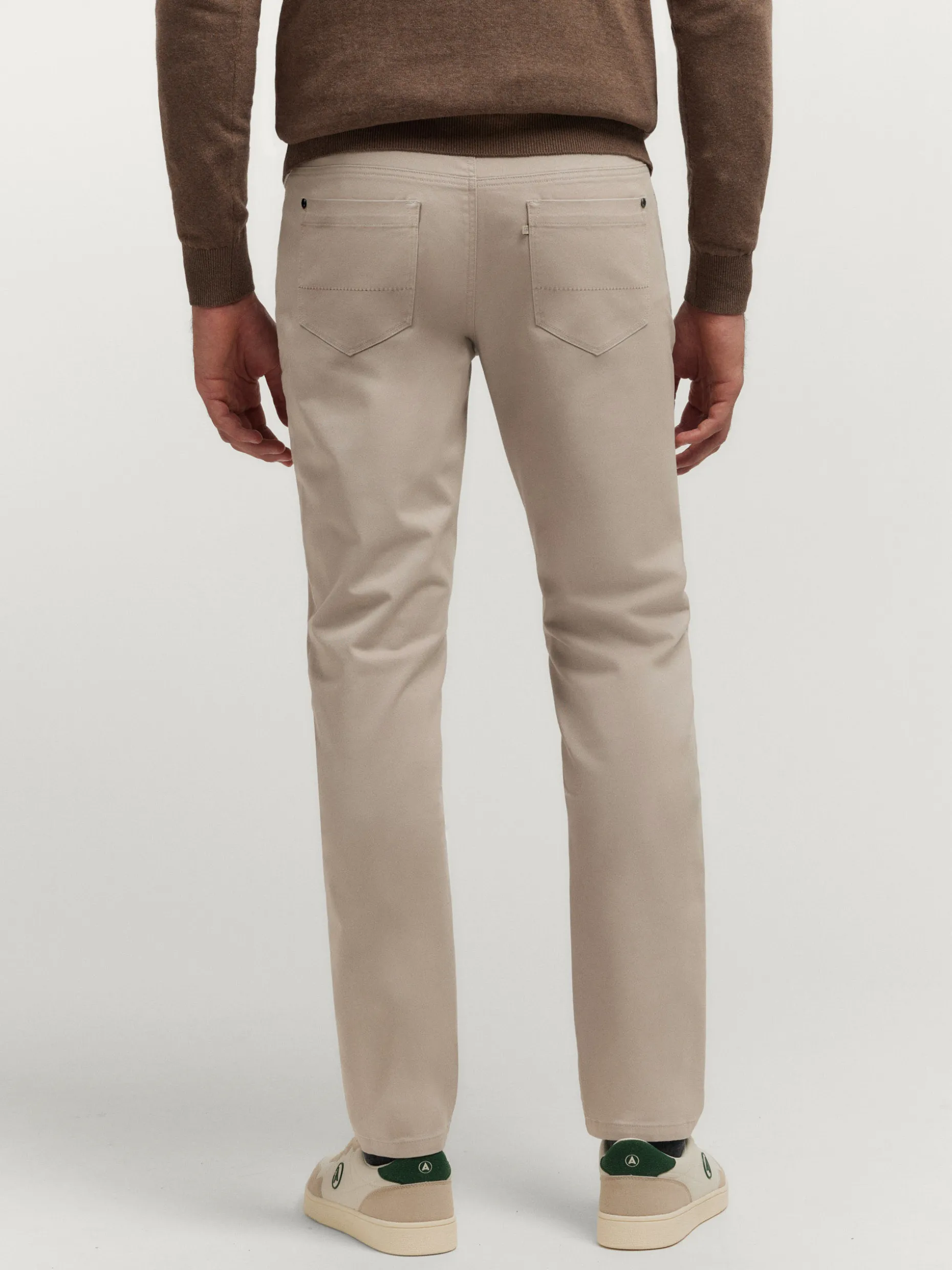 Pantaloni Moderni con Tasca Laterale - Design Esclusivo di Alvaro Moreno