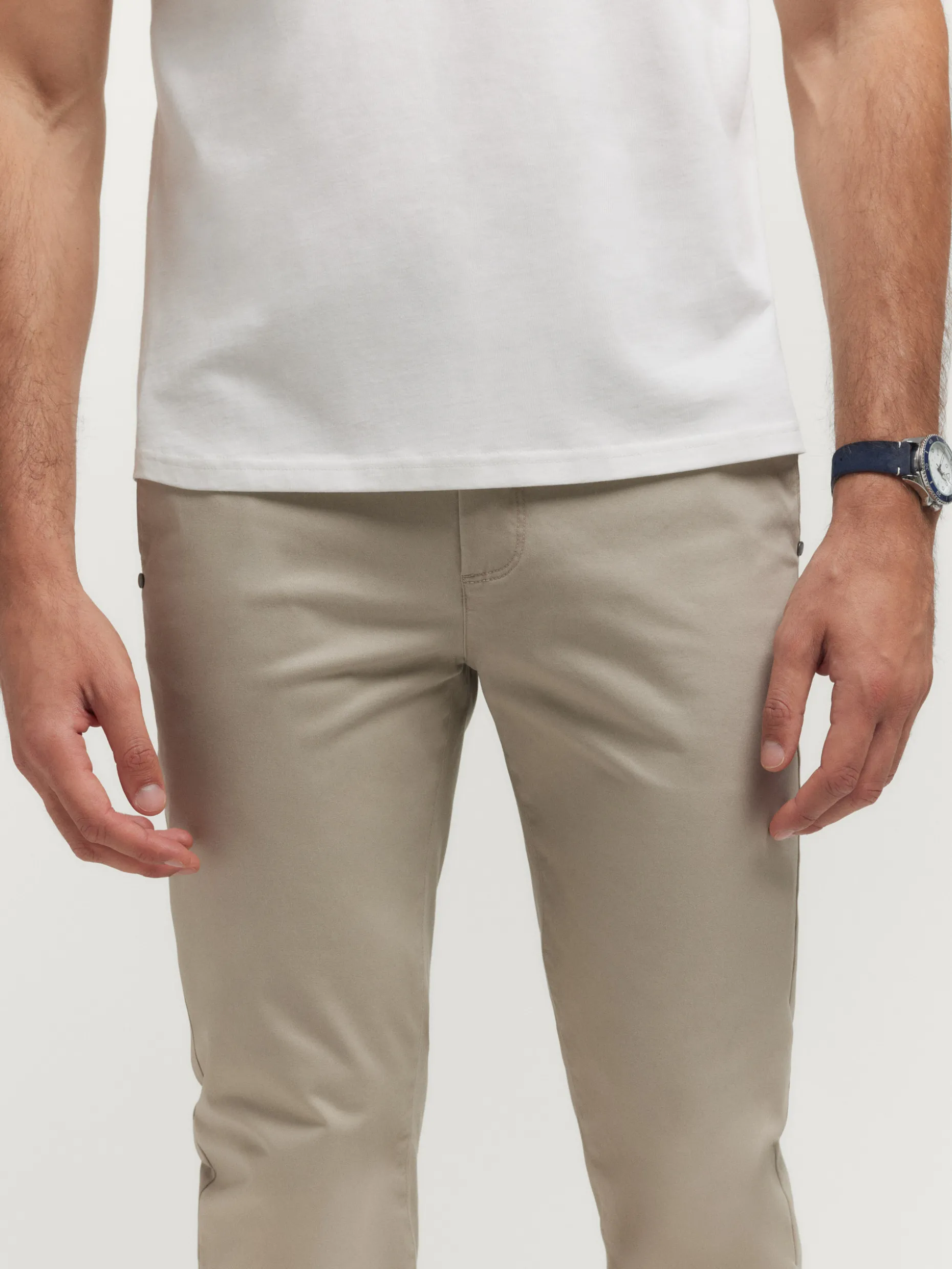 Pantaloni Comodi Slot - Design Moderno | Alvaro Moreno Outlet Ufficiale | Scopri la Collezione Esclusiva