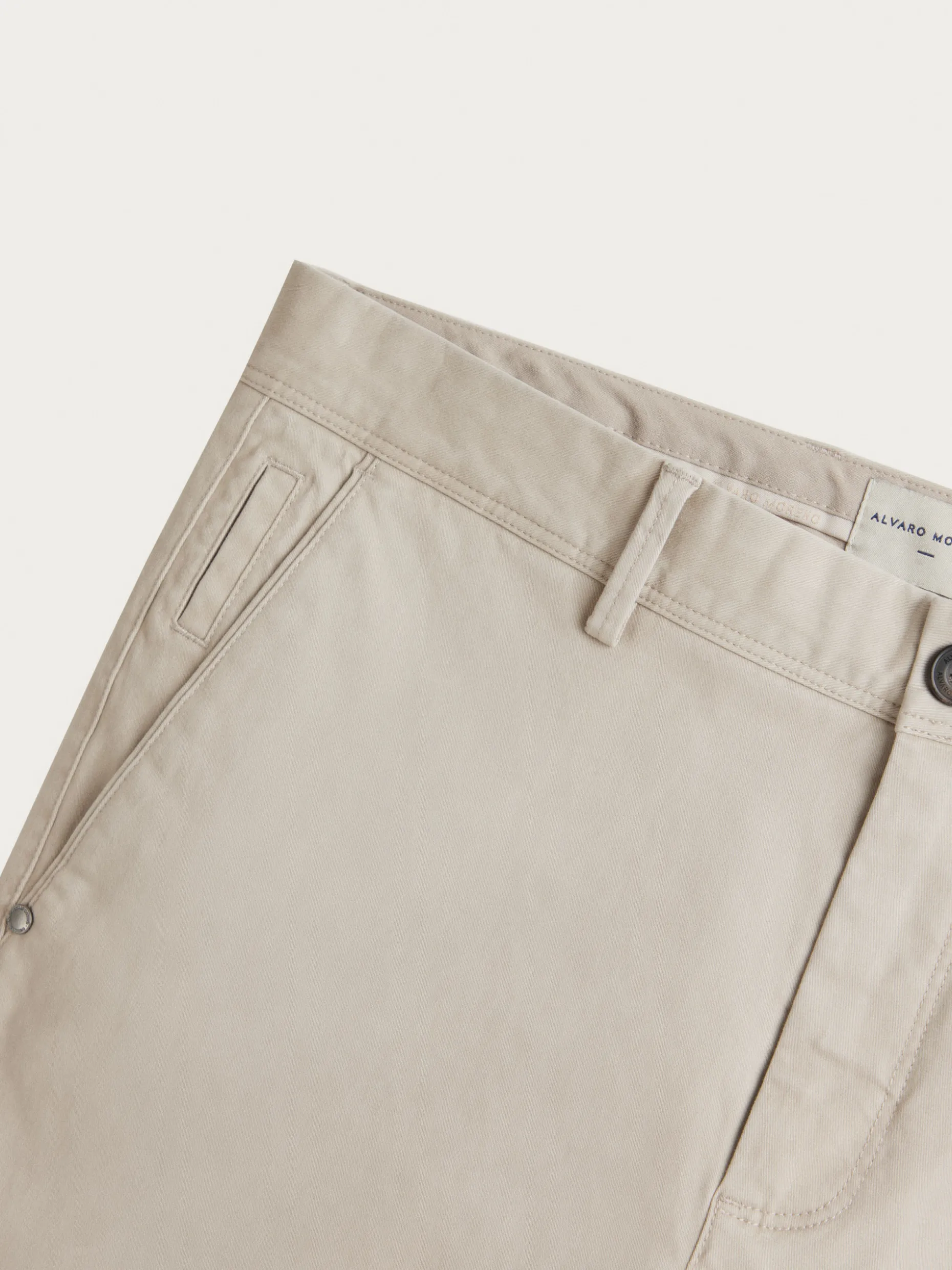 Pantaloni Comodi Slot - Design Moderno | Alvaro Moreno Outlet Ufficiale | Scopri la Collezione Esclusiva