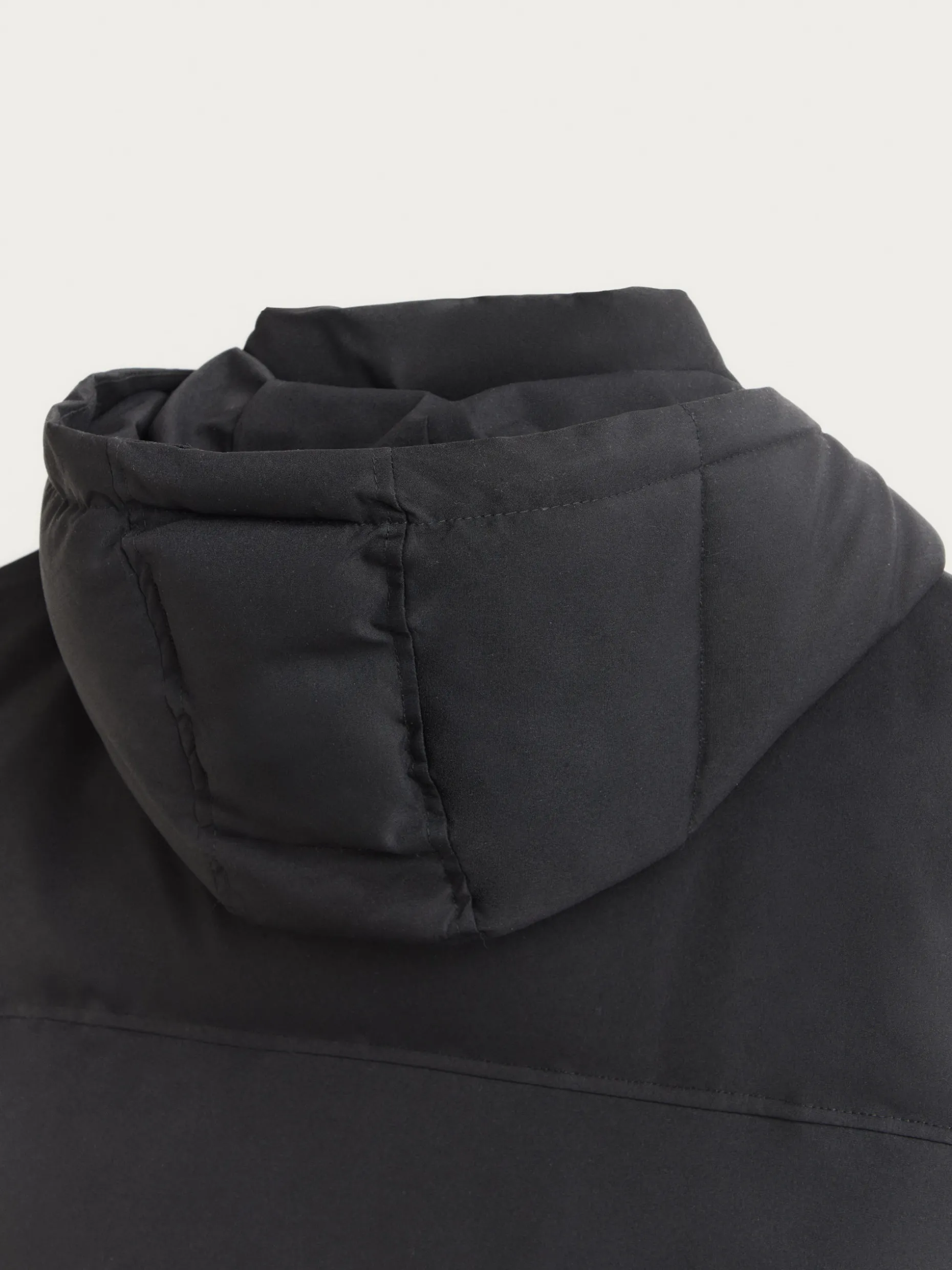 Giacca Invernale Baskerville - Parka Impermeabile con Cappuccio | Abbigliamento Uomo di Alvaro Moreno