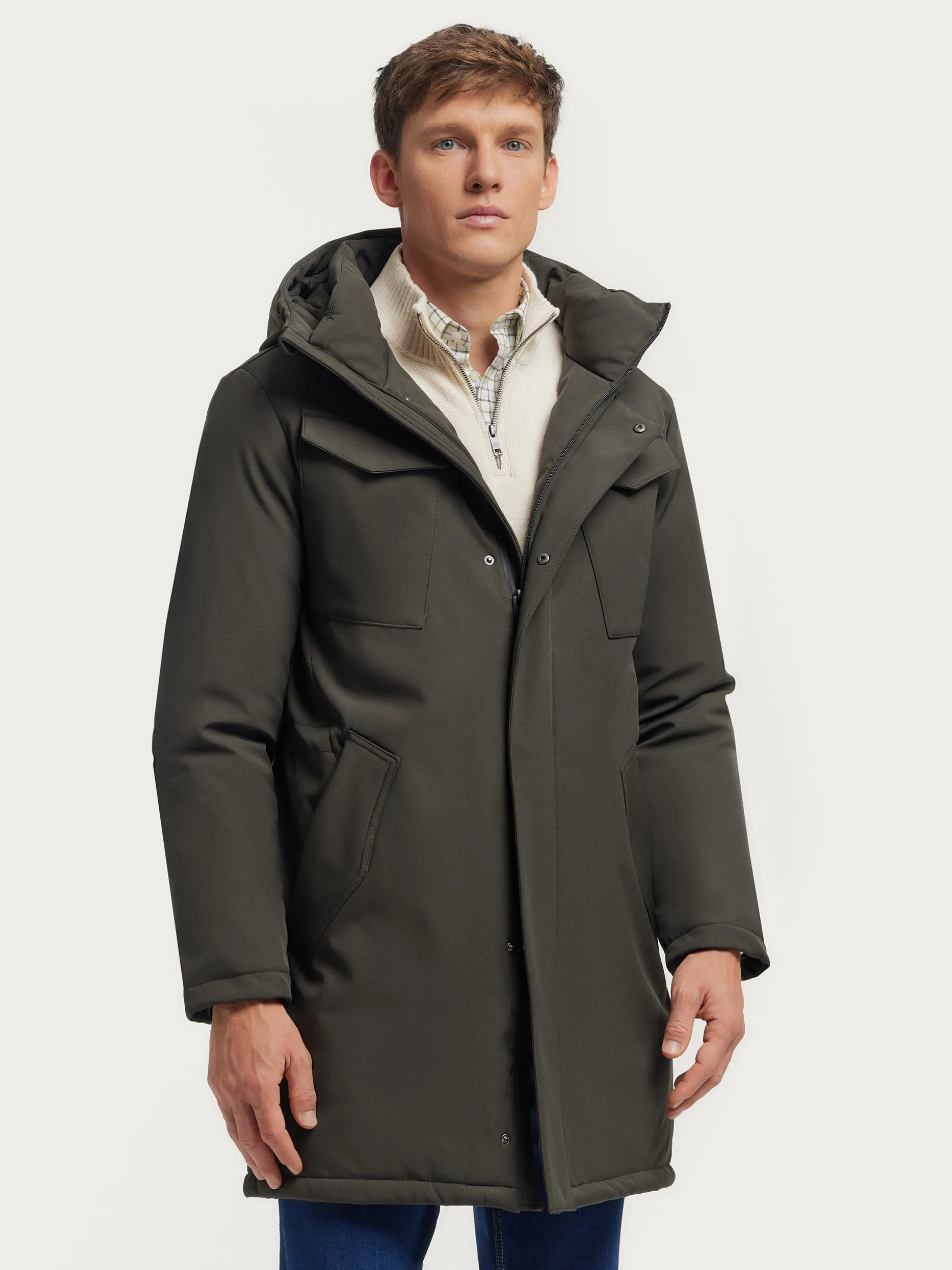 Borgia Parka Premium: Giacca Impermeabile Elegante con Cappuccio, Disponibile da Alvaro Moreno