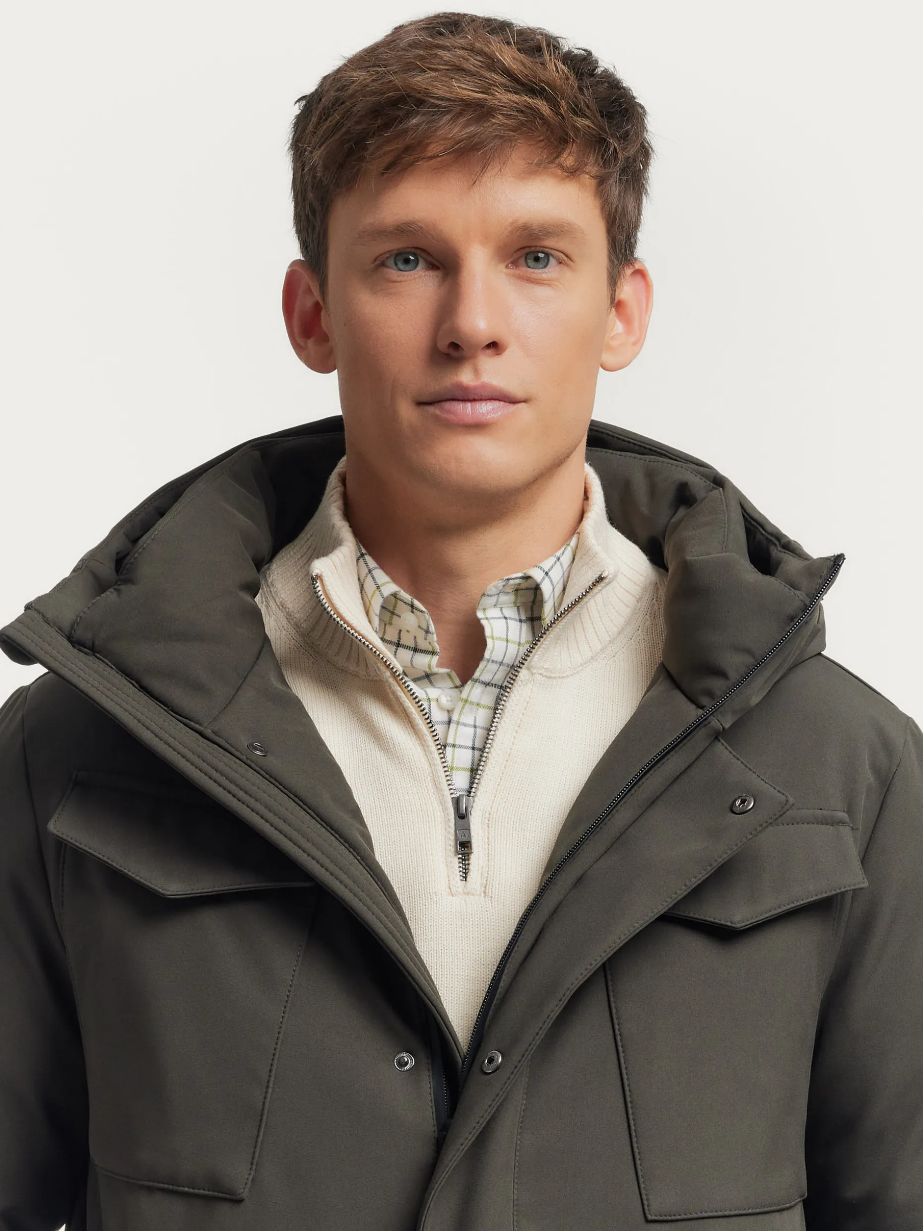 Borgia Parka Premium: Giacca Impermeabile Elegante con Cappuccio, Disponibile da Alvaro Moreno