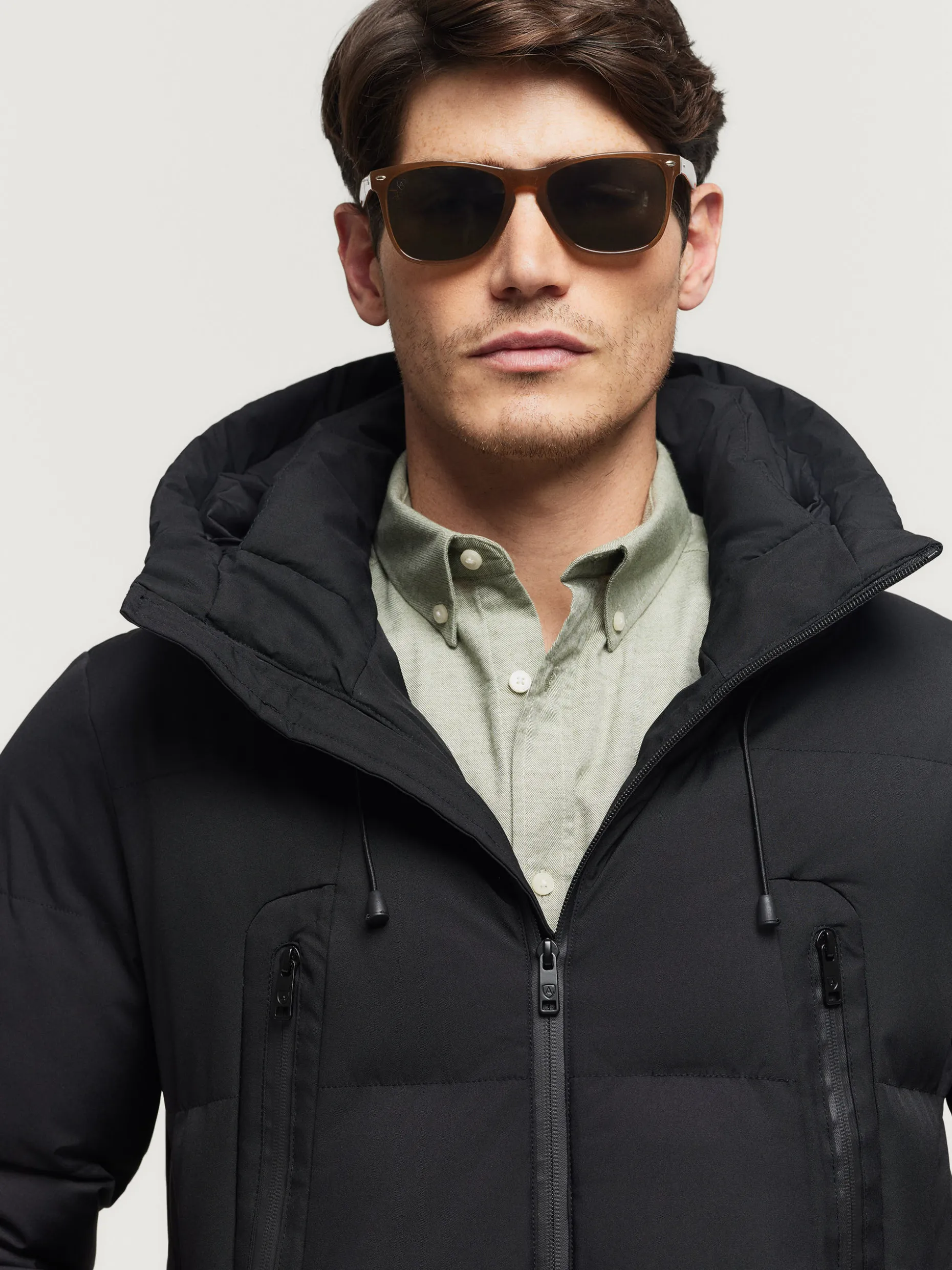 Giacca Parka Premium Alvaro Moreno - Cappuccio Regolabile, Design Esclusivo per Massimo Conforto Stagionale | Tessuto Tecnologico Antivento, Modello Unisex 2024 | Ideale per Escursioni e Urban Style