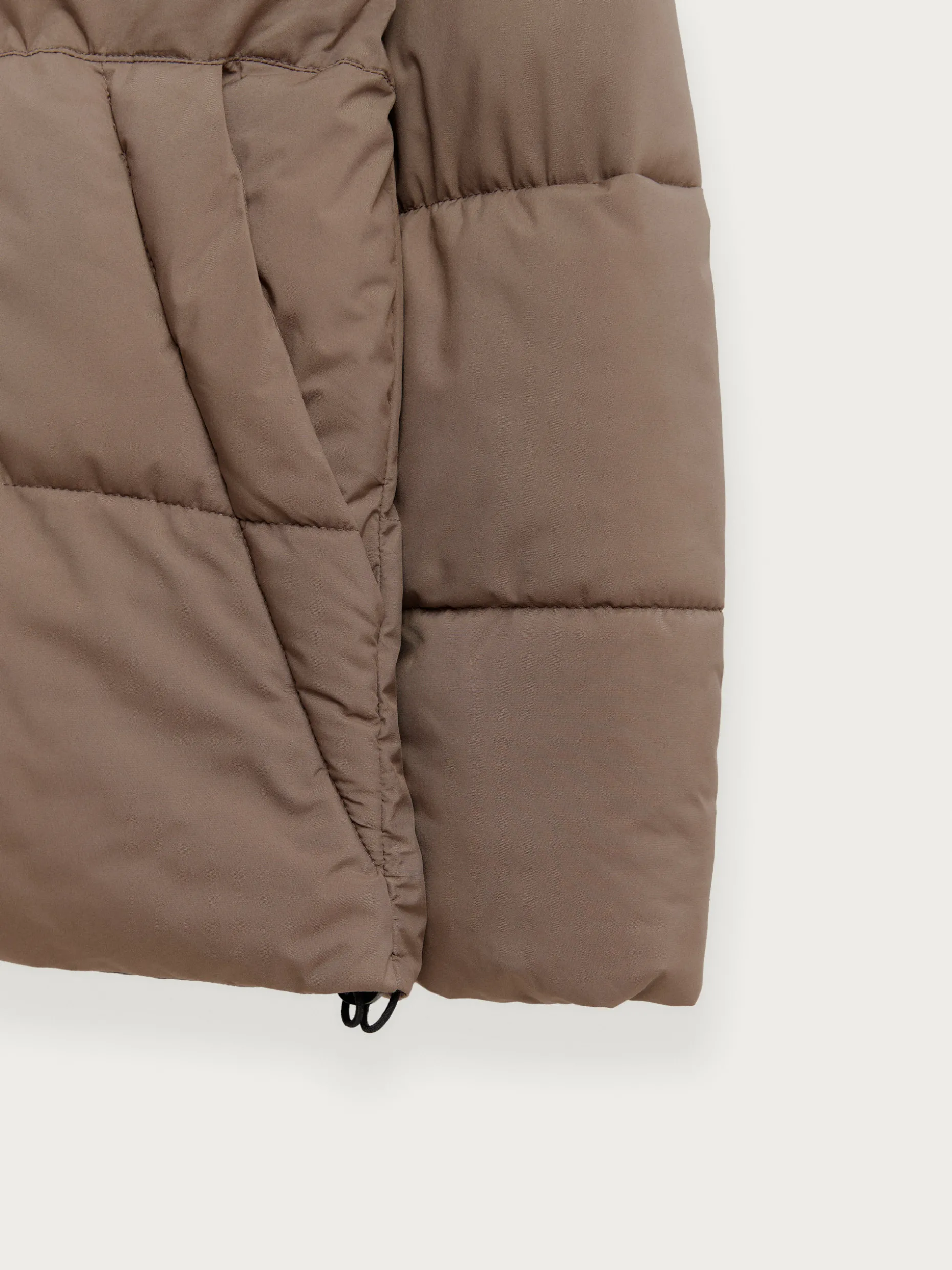 Giacca Impermeabile Conner con Cappuccio - Parka Urbana dal Design Moderno, Firma Alvaro Moreno | Collezione Autunno/Inverno 2024