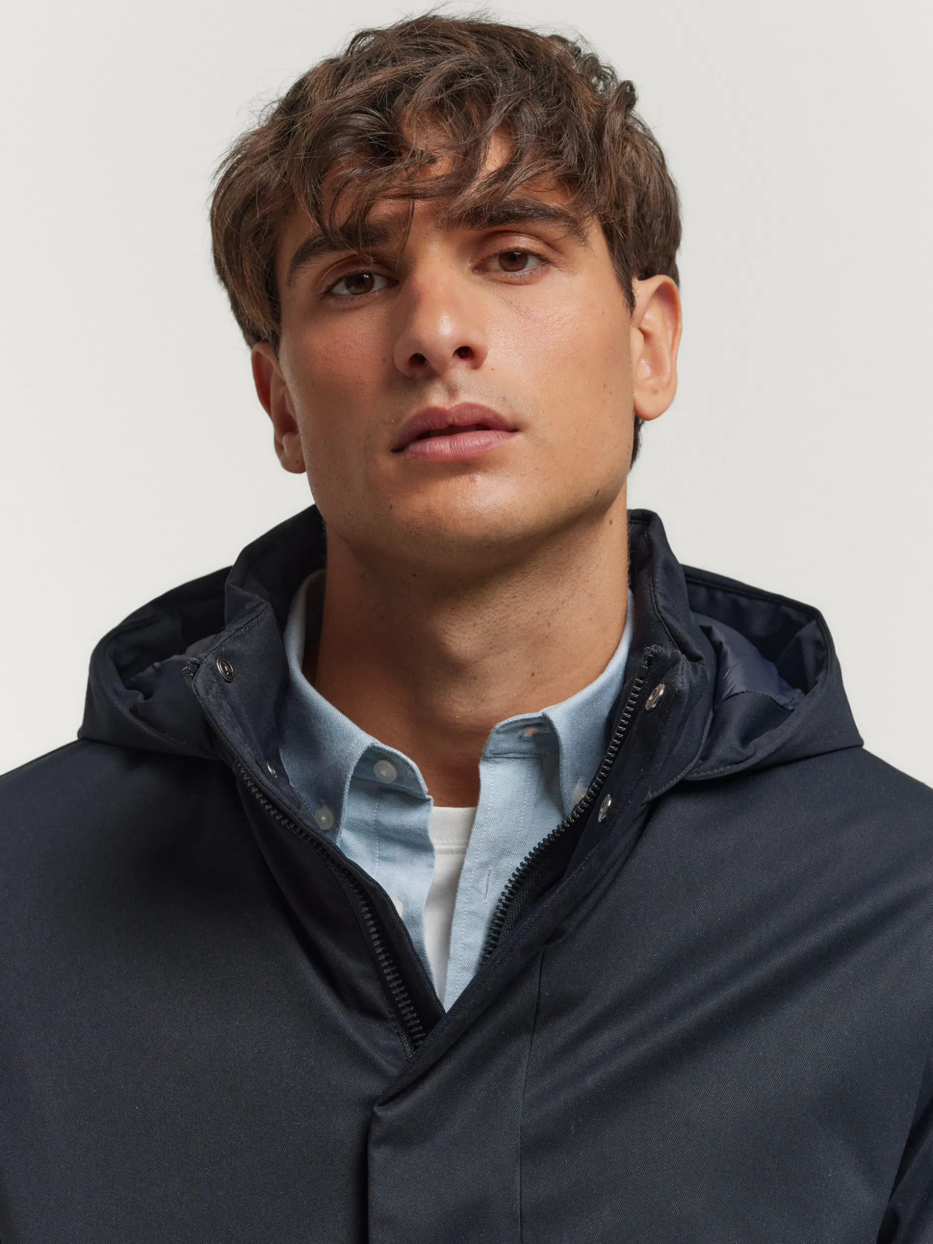 Giacca Parka Invernale Roster | Cappotto Uomo Premium | Collezione Esclusiva Alvaro Moreno Shop 

(Alternativa con elementi di localizzazione:)
Parka Roster Premium per Uomo | Abbigliamento Invernale di Design | Negozio Ufficiale Alvaro Moreno - Milano
