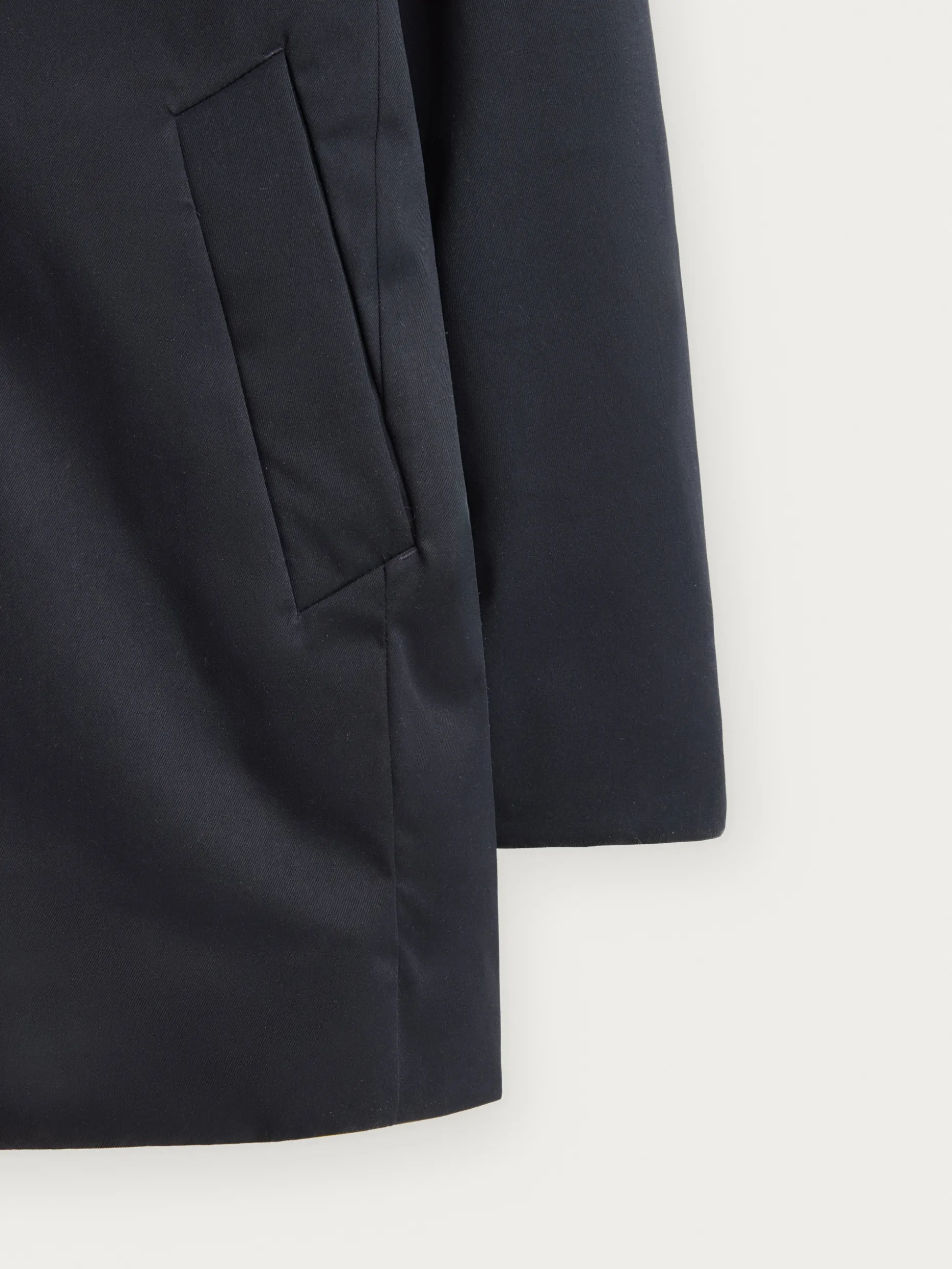 Giacca Parka Invernale Roster | Cappotto Uomo Premium | Collezione Esclusiva Alvaro Moreno Shop 

(Alternativa con elementi di localizzazione:)
Parka Roster Premium per Uomo | Abbigliamento Invernale di Design | Negozio Ufficiale Alvaro Moreno - Milano