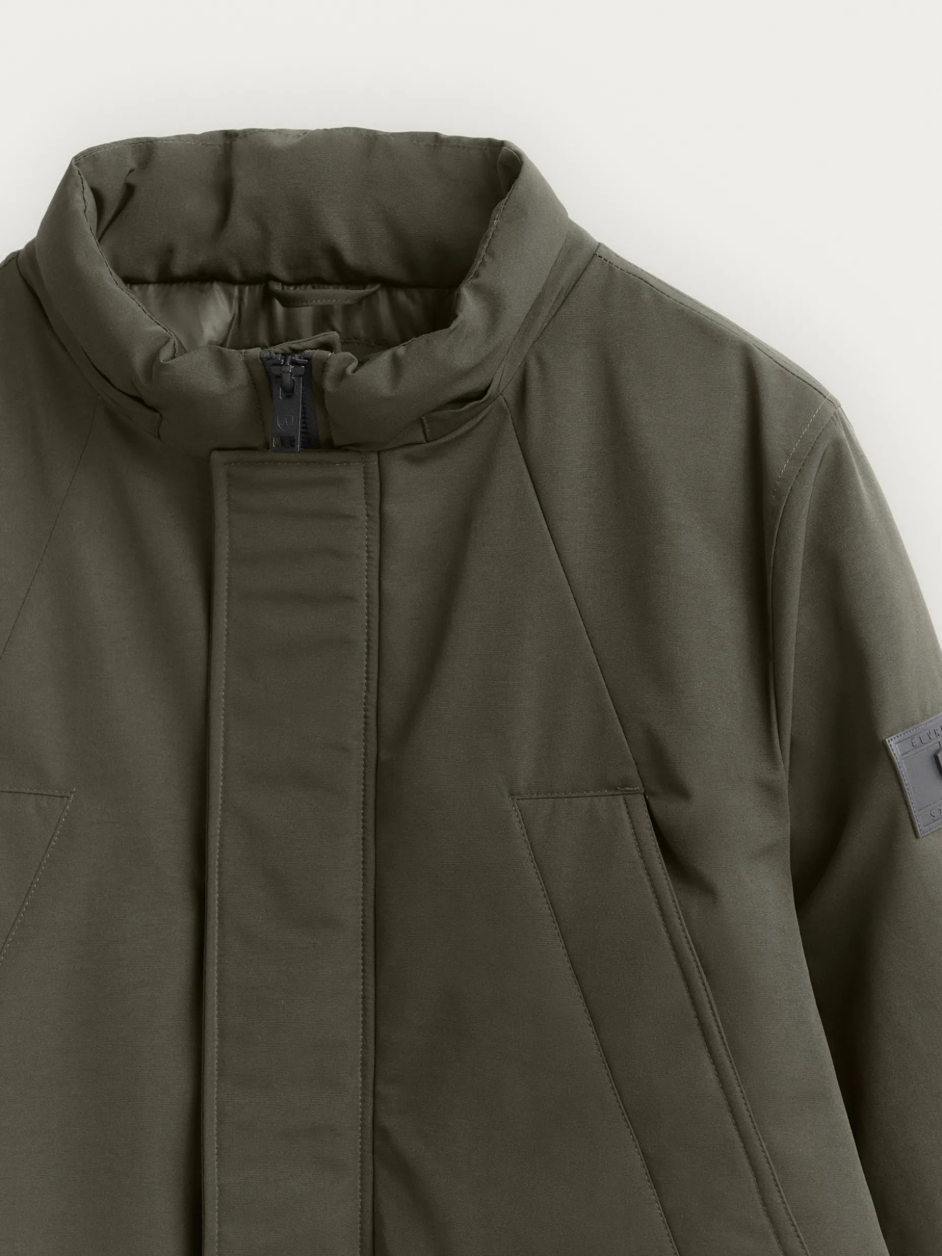 Giubbotto Sherman Parka - Design Funzionale e Comfort Moderno per la Stagione Fredda | Disponibile su Alvaro Moreno Online