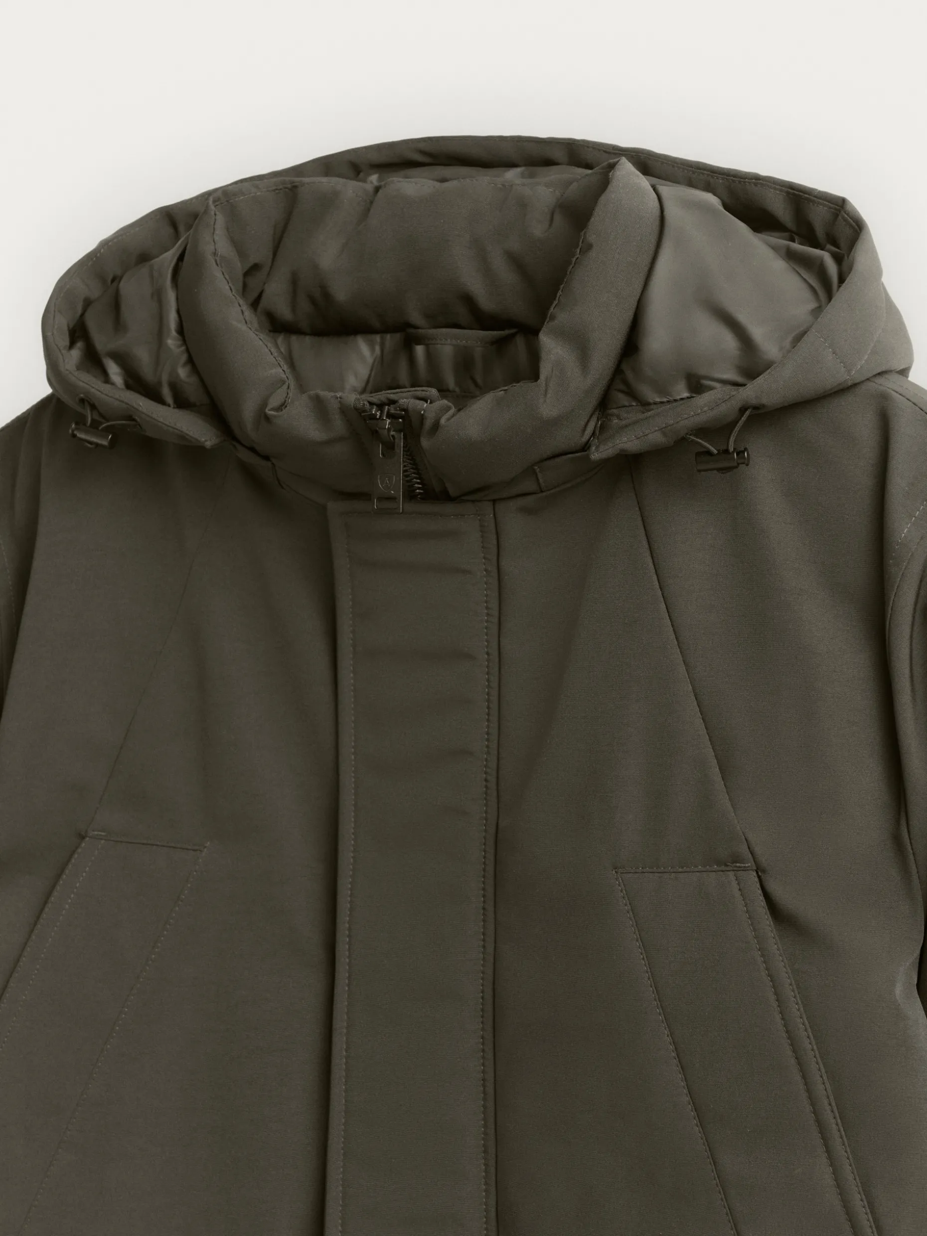 Giubbotto Sherman Parka - Design Funzionale e Comfort Moderno per la Stagione Fredda | Disponibile su Alvaro Moreno Online