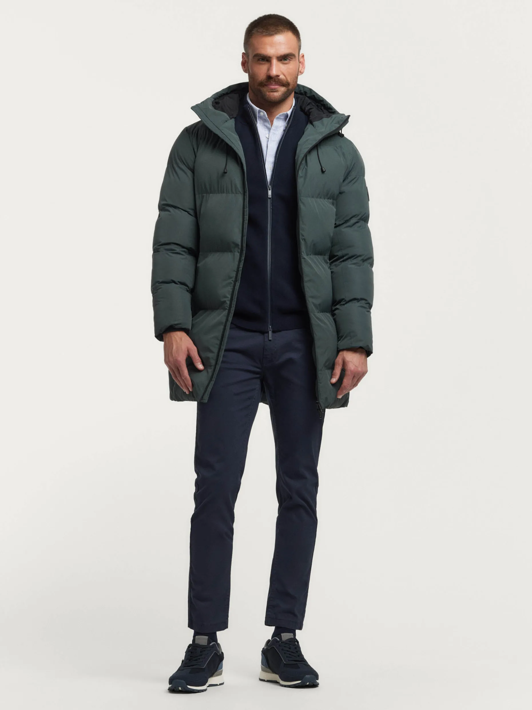 PARKA IMPERMEABILE SKYLINE - Alvaro Moreno | Cappuccio Regolabile, Stile Urbano con Sconti Esclusivi per l'Inverno 2024