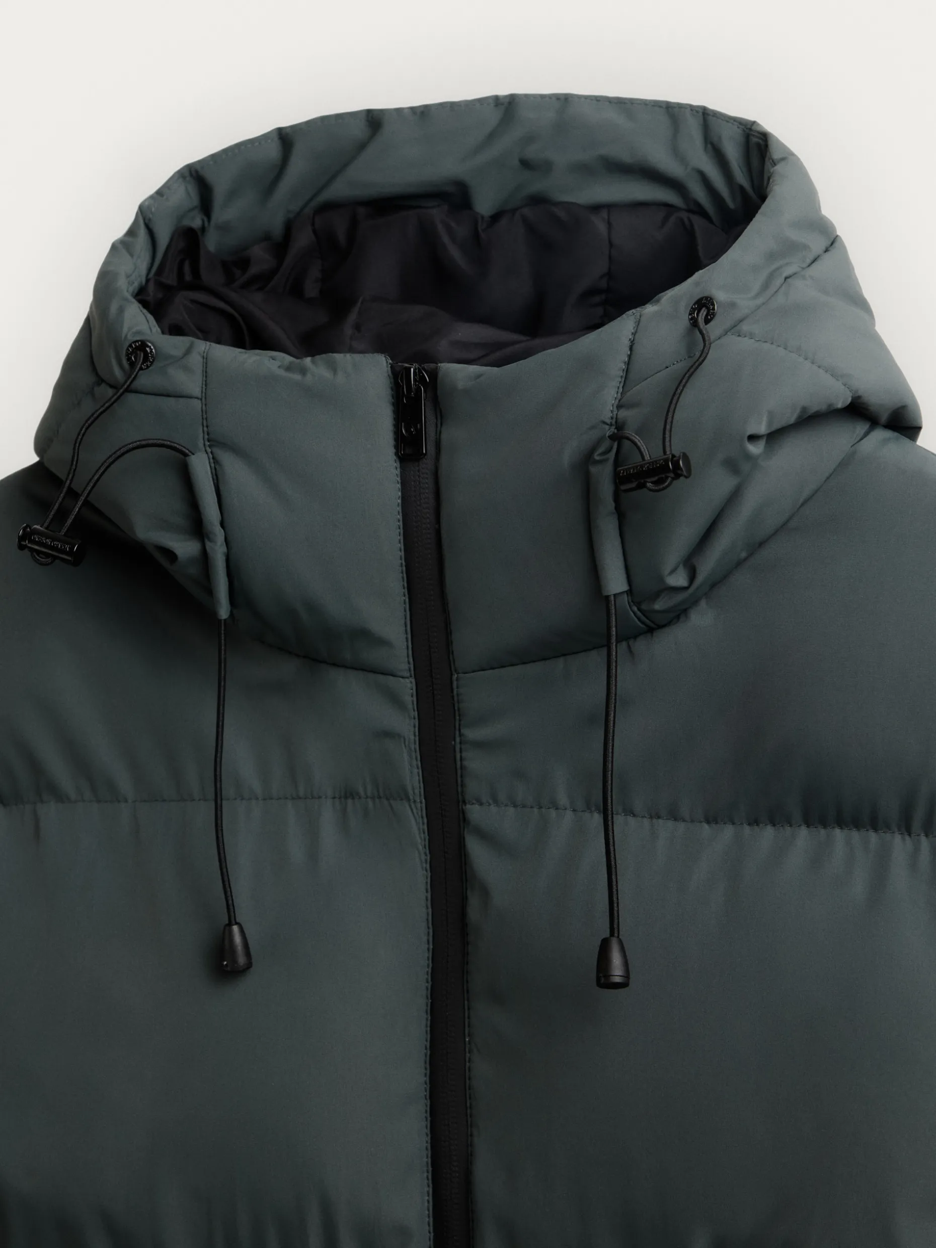 PARKA IMPERMEABILE SKYLINE - Alvaro Moreno | Cappuccio Regolabile, Stile Urbano con Sconti Esclusivi per l'Inverno 2024